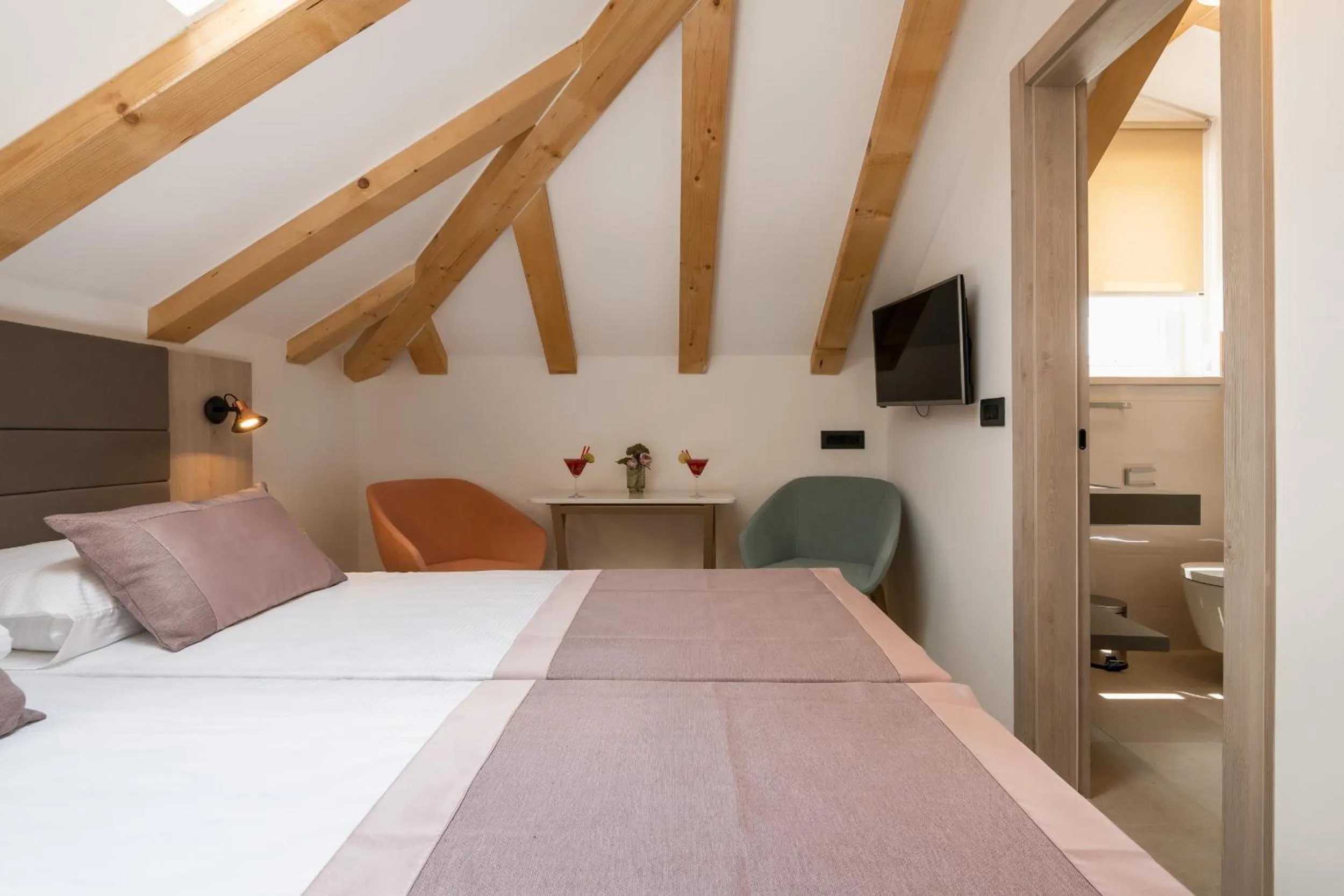 Toilet, Bed in Boutique B&B Villa Faggioni