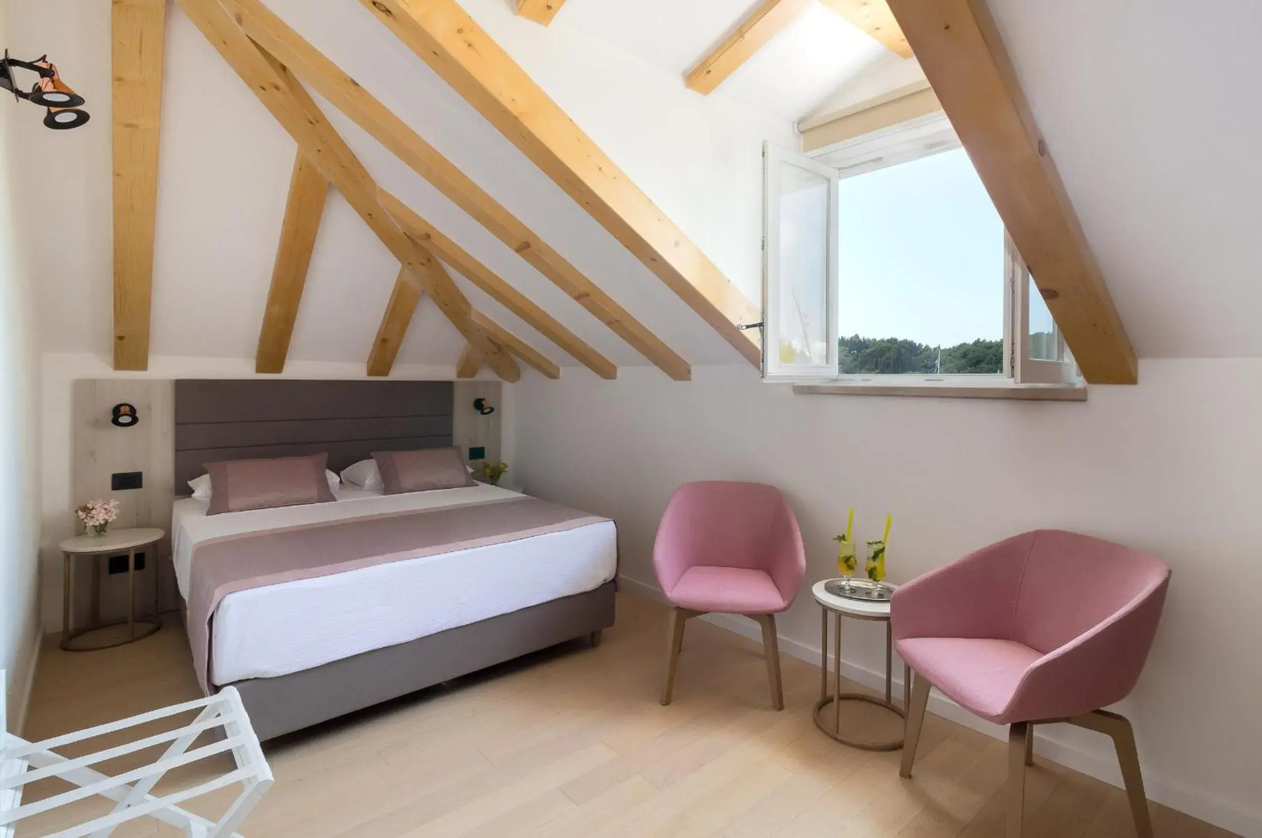 Superior Double Room in Boutique B&B Villa Faggioni Superior Double Room in Boutique B&B Villa Faggioni