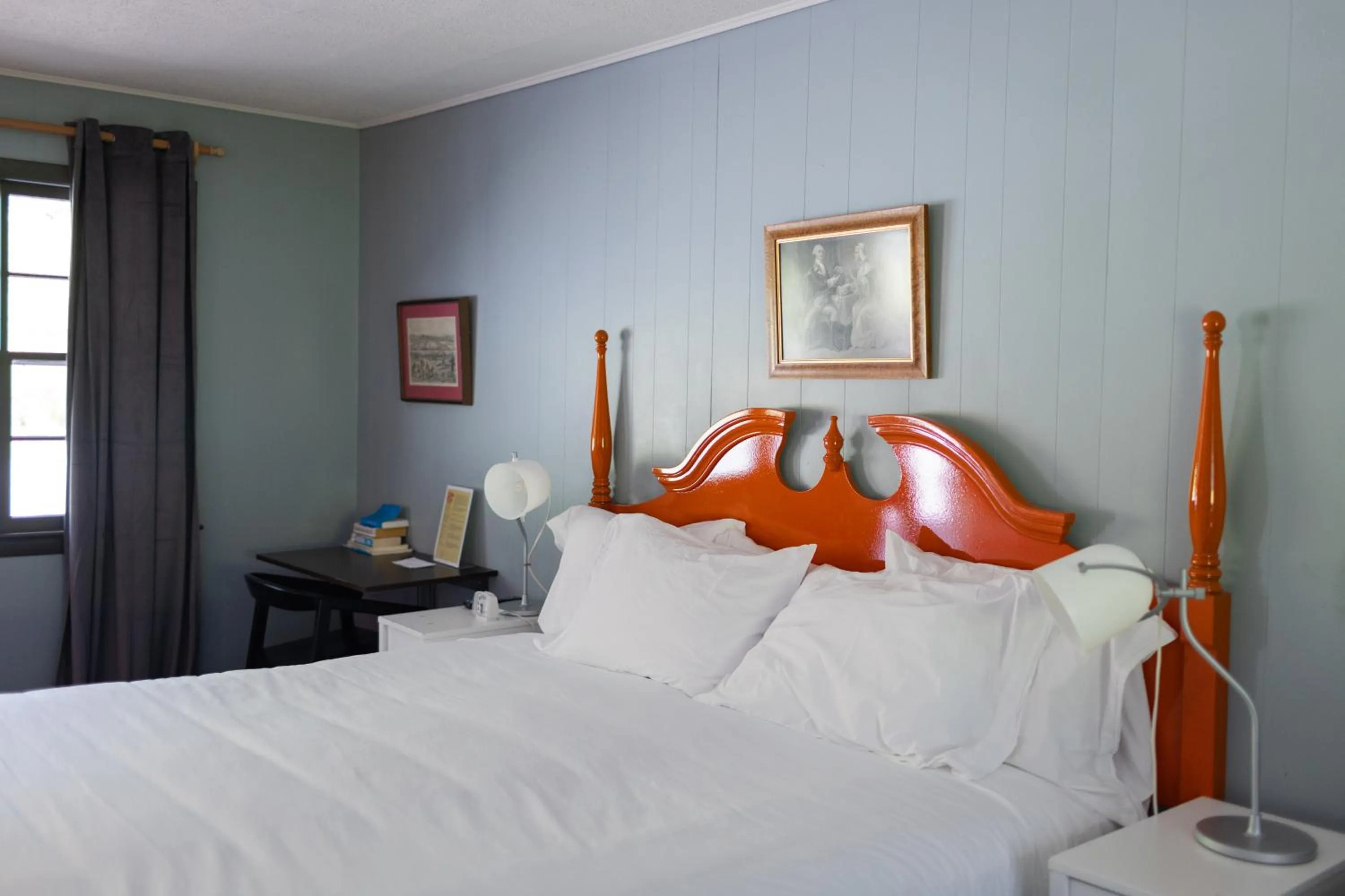 Bed in The Little Lion