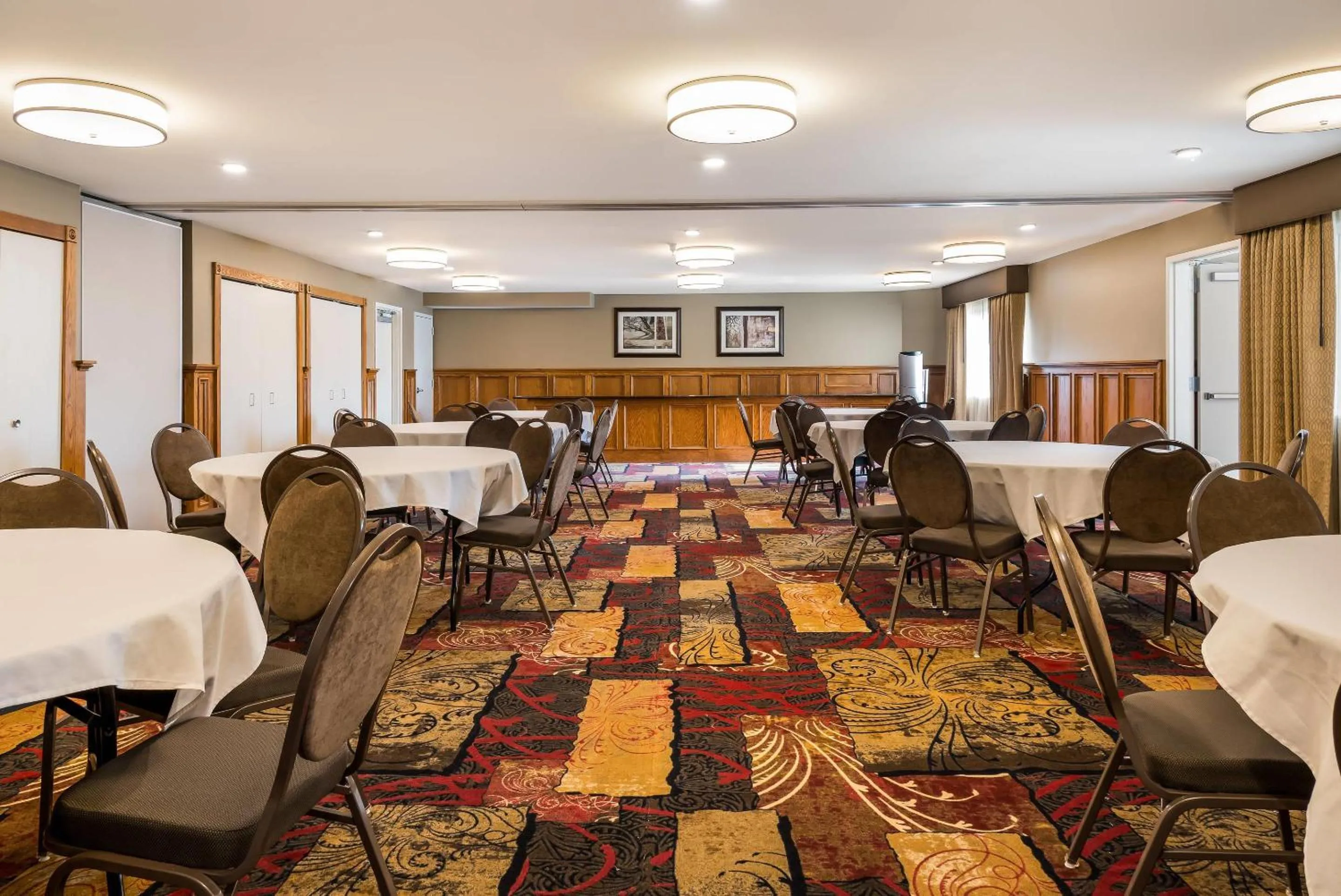 Meeting/conference room in Country Inn & Suites by Radisson, Grandville-Grand Rapids West, MI