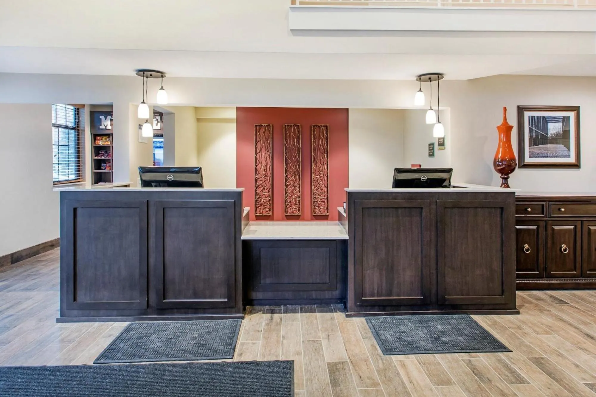 Lobby or reception in Country Inn & Suites by Radisson, Grandville-Grand Rapids West, MI