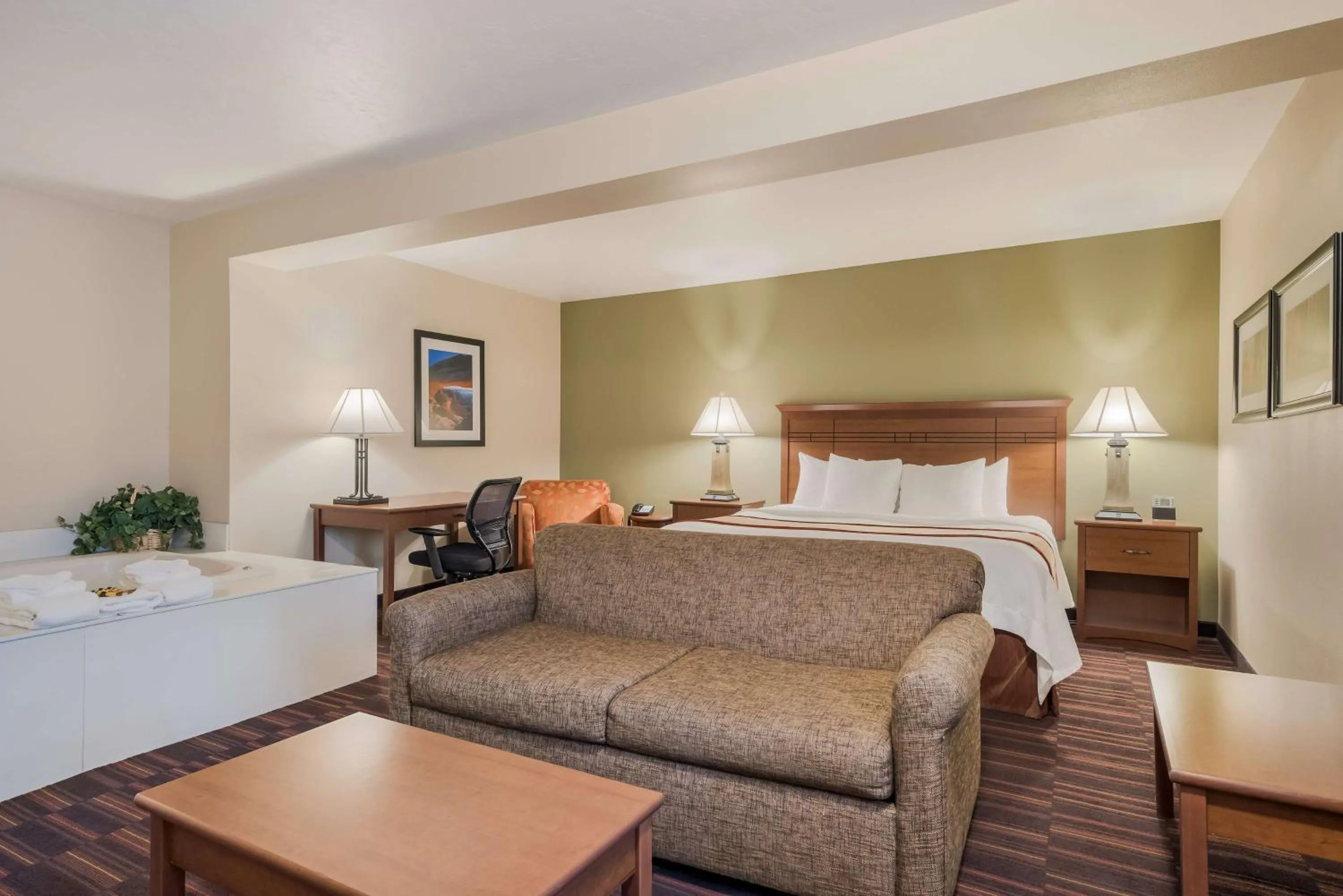 Bedroom in Best Western Town and Country Inn