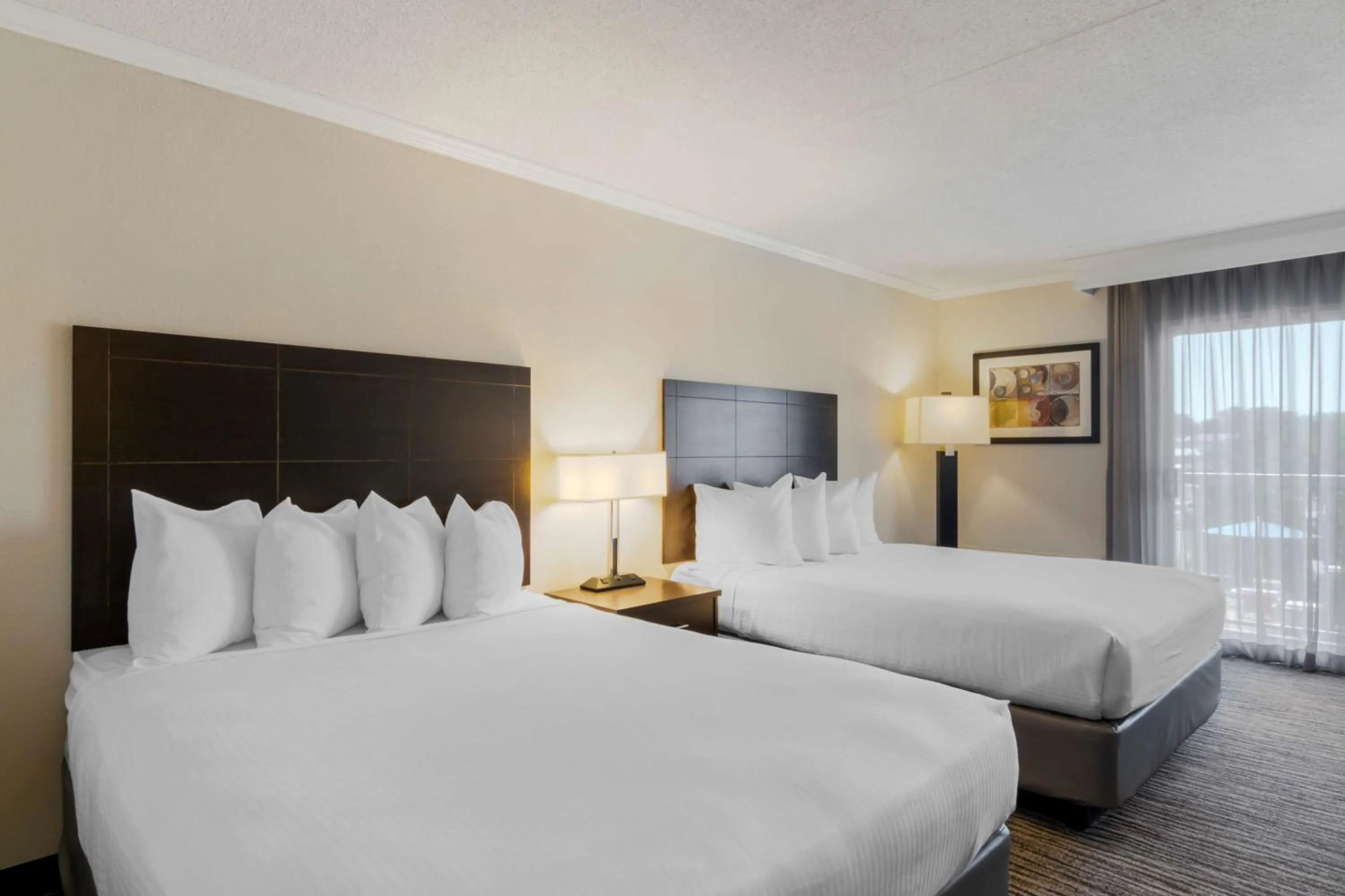 Bedroom, Bed in Best Western St Louis Kirkwood Route 66