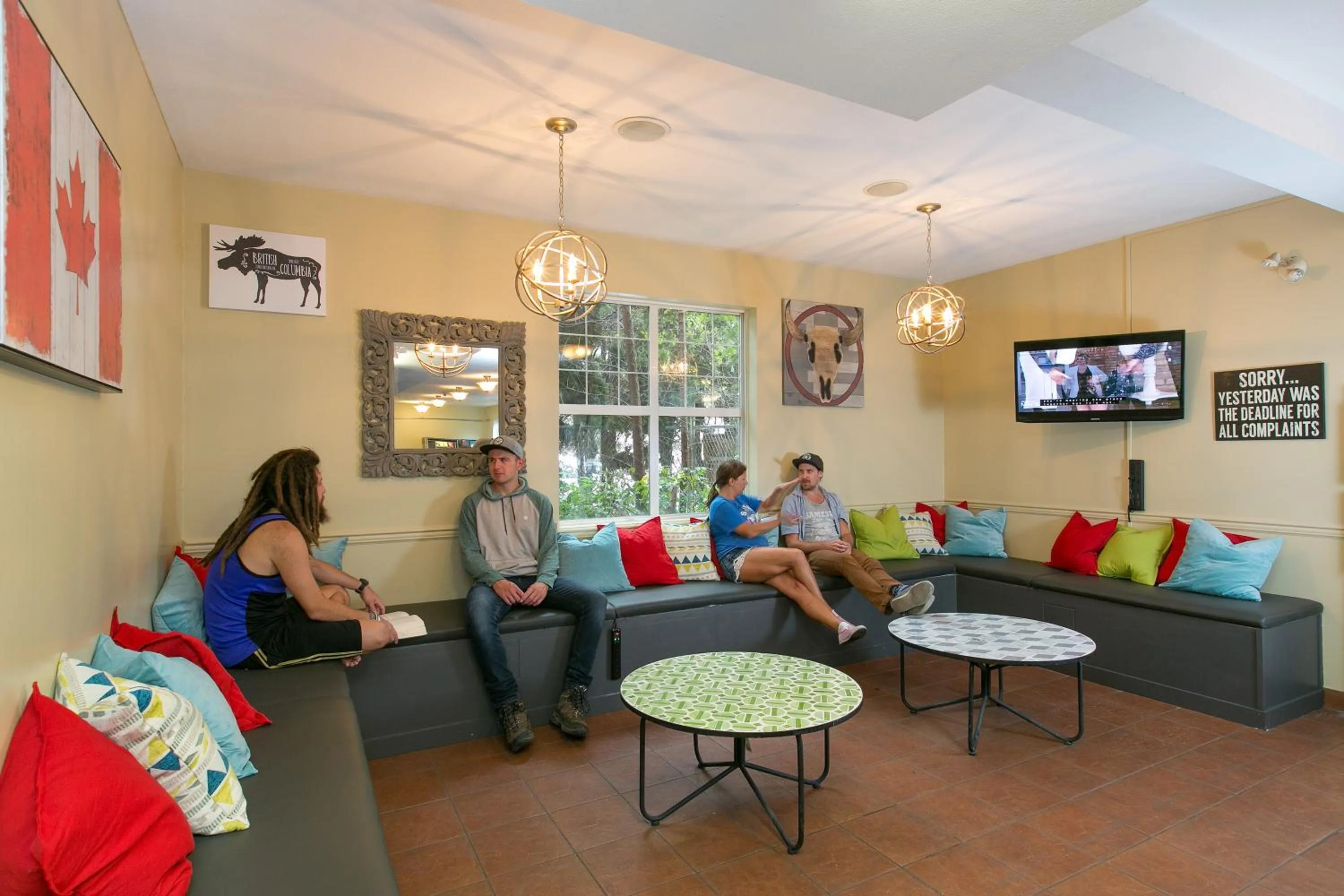 group of guests in Samesun Kelowna