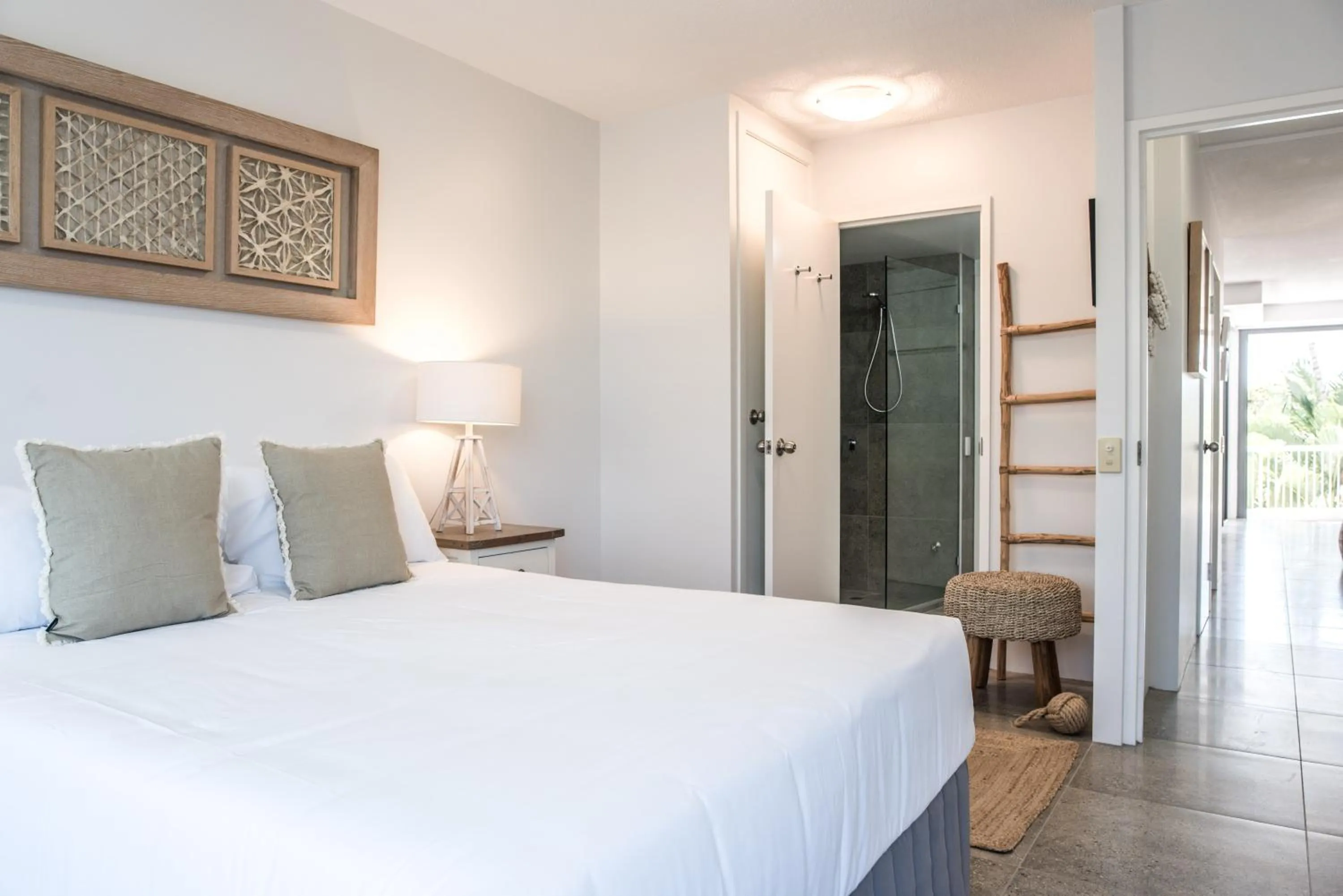 Bed in Noosa Pacific Resort