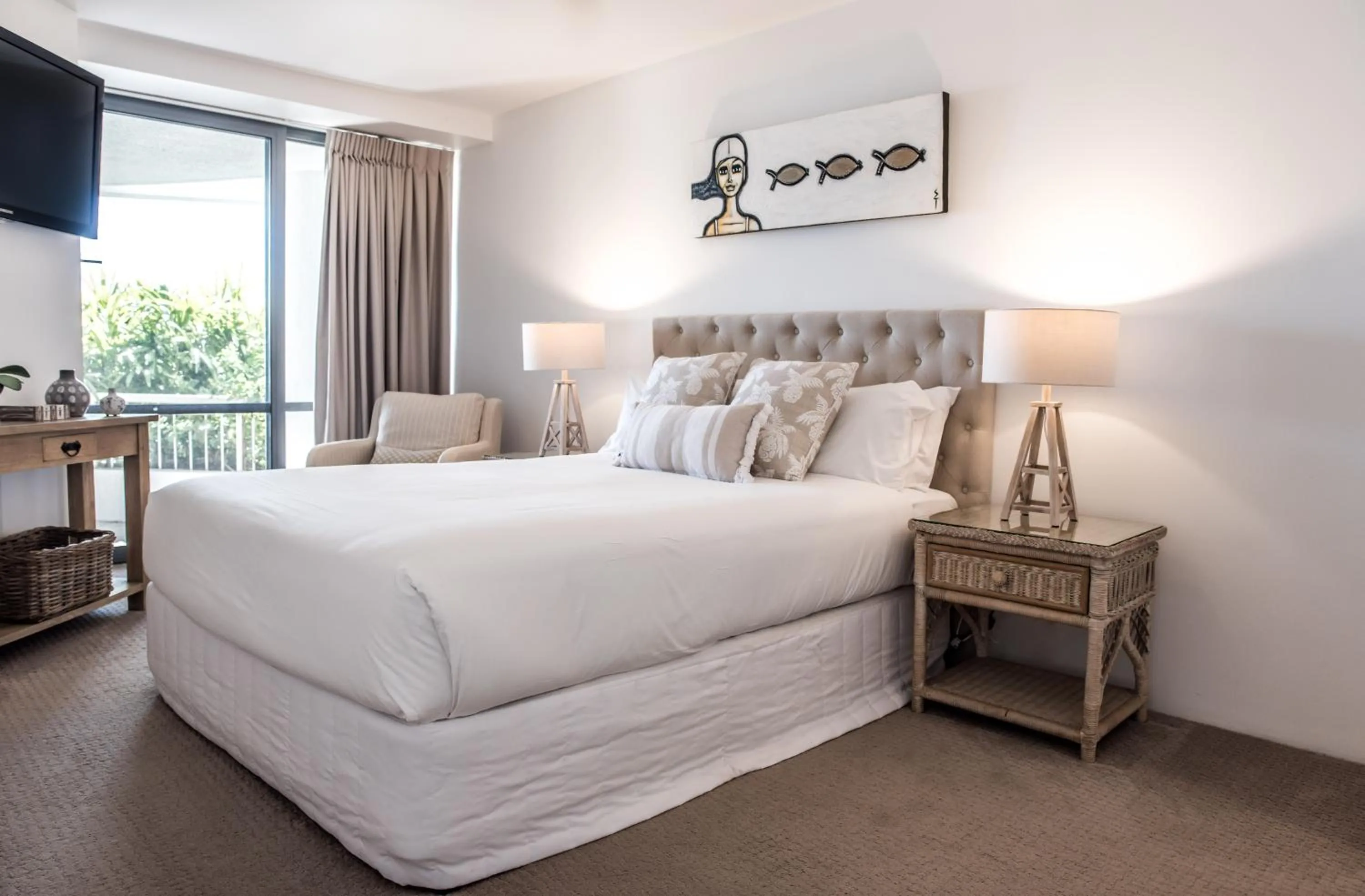 Bed in Noosa Pacific Resort