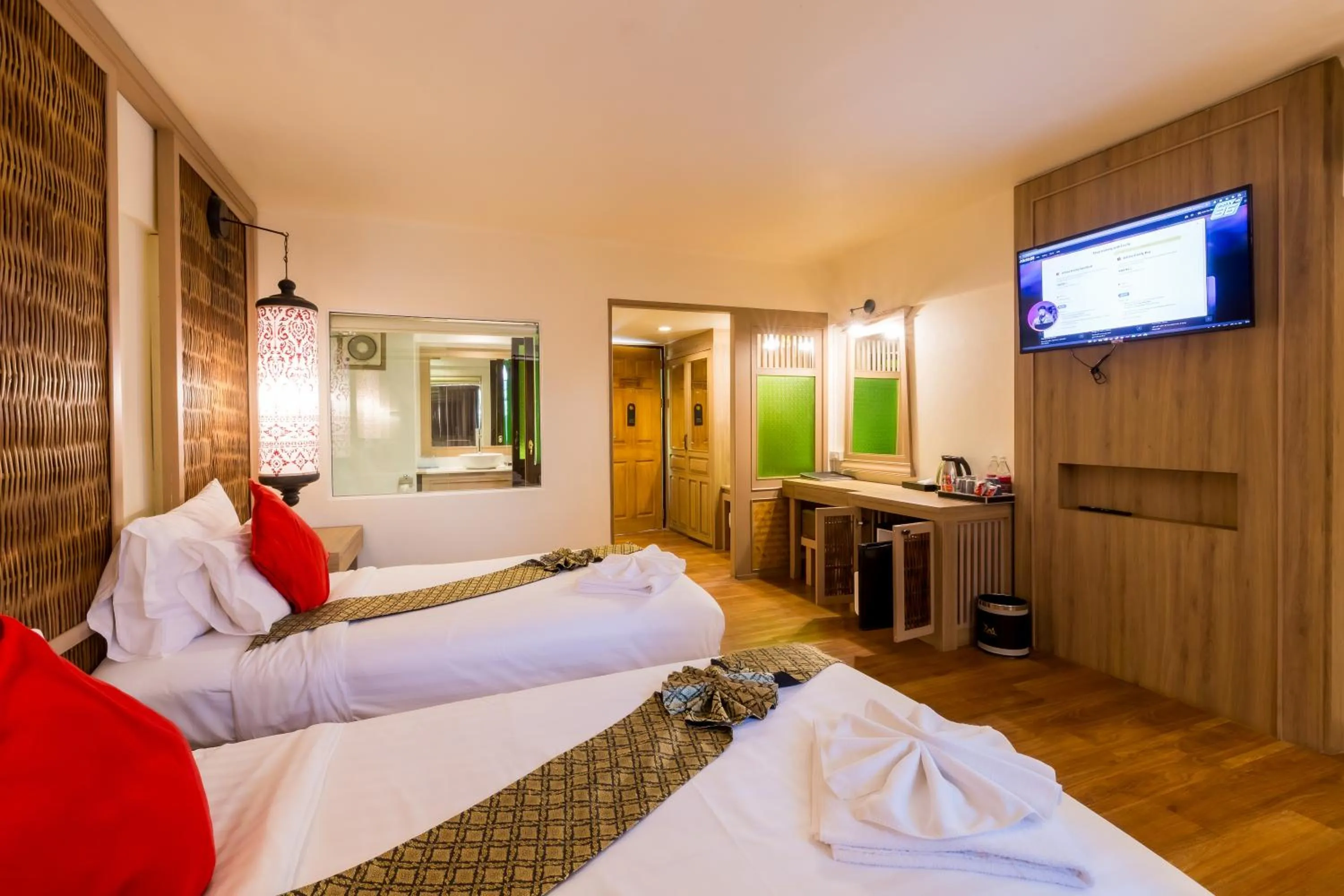 Property building, Bed in Nak Nakara Hotel