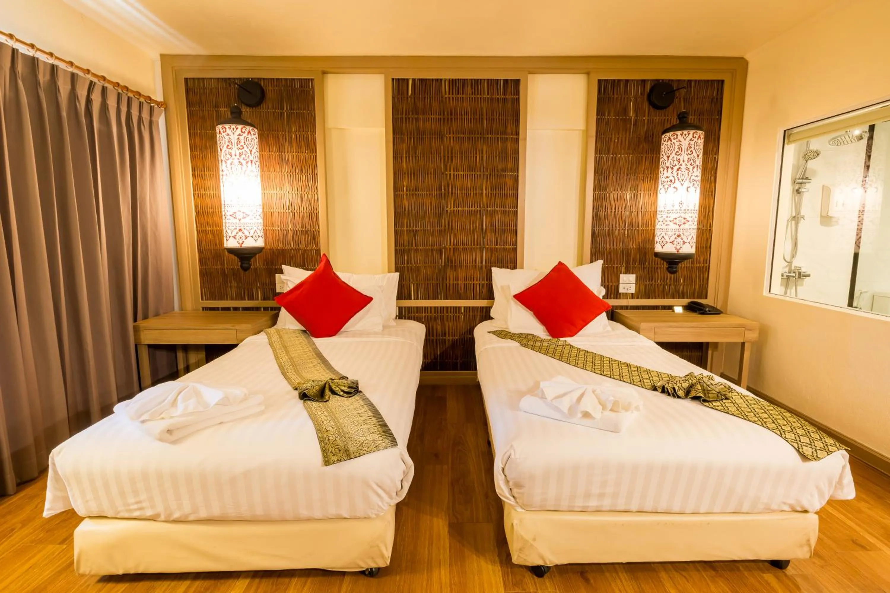 Property building, Bed in Nak Nakara Hotel