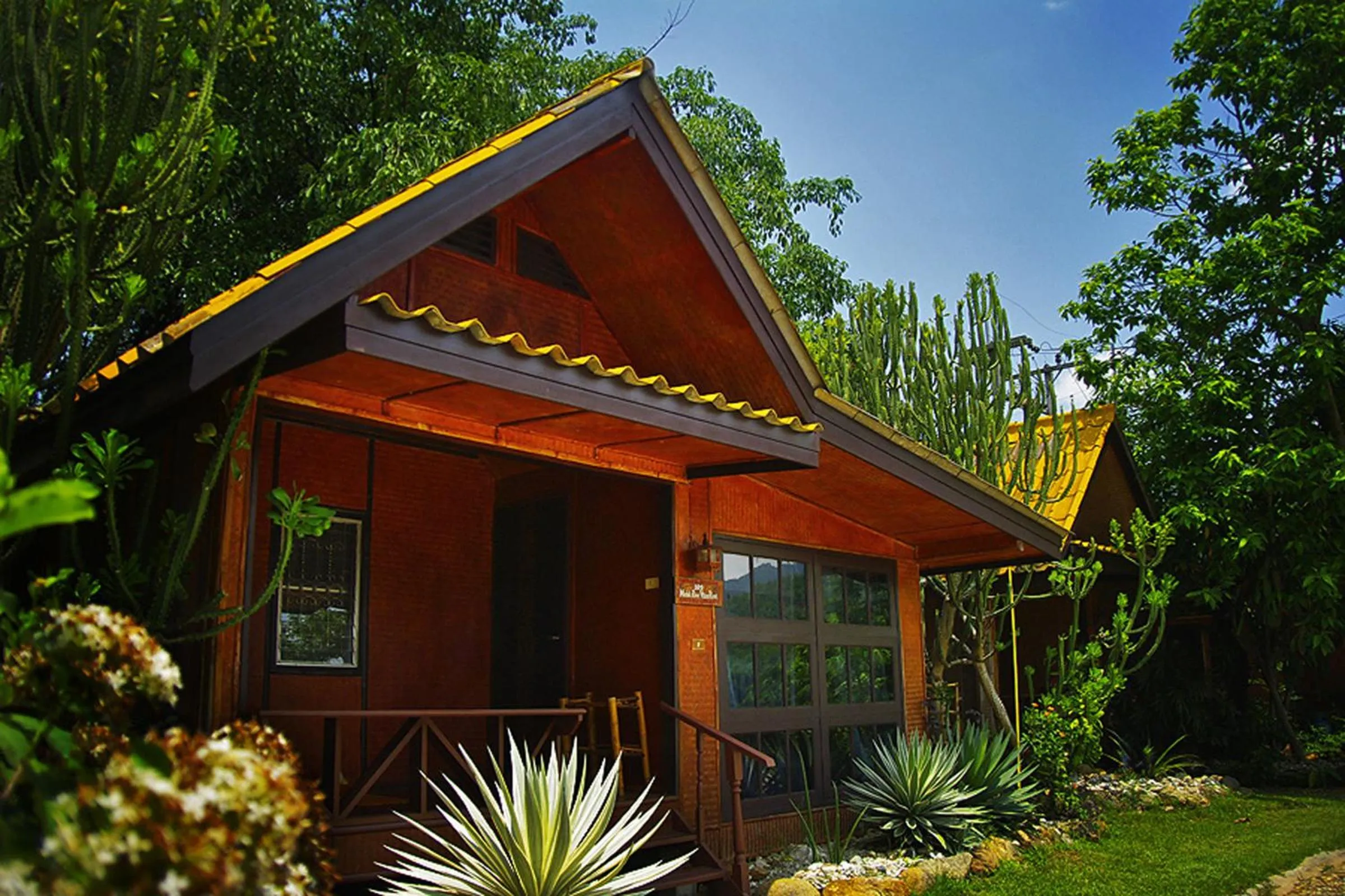 Decorative detail in Areeya Phuree Resort Thaton