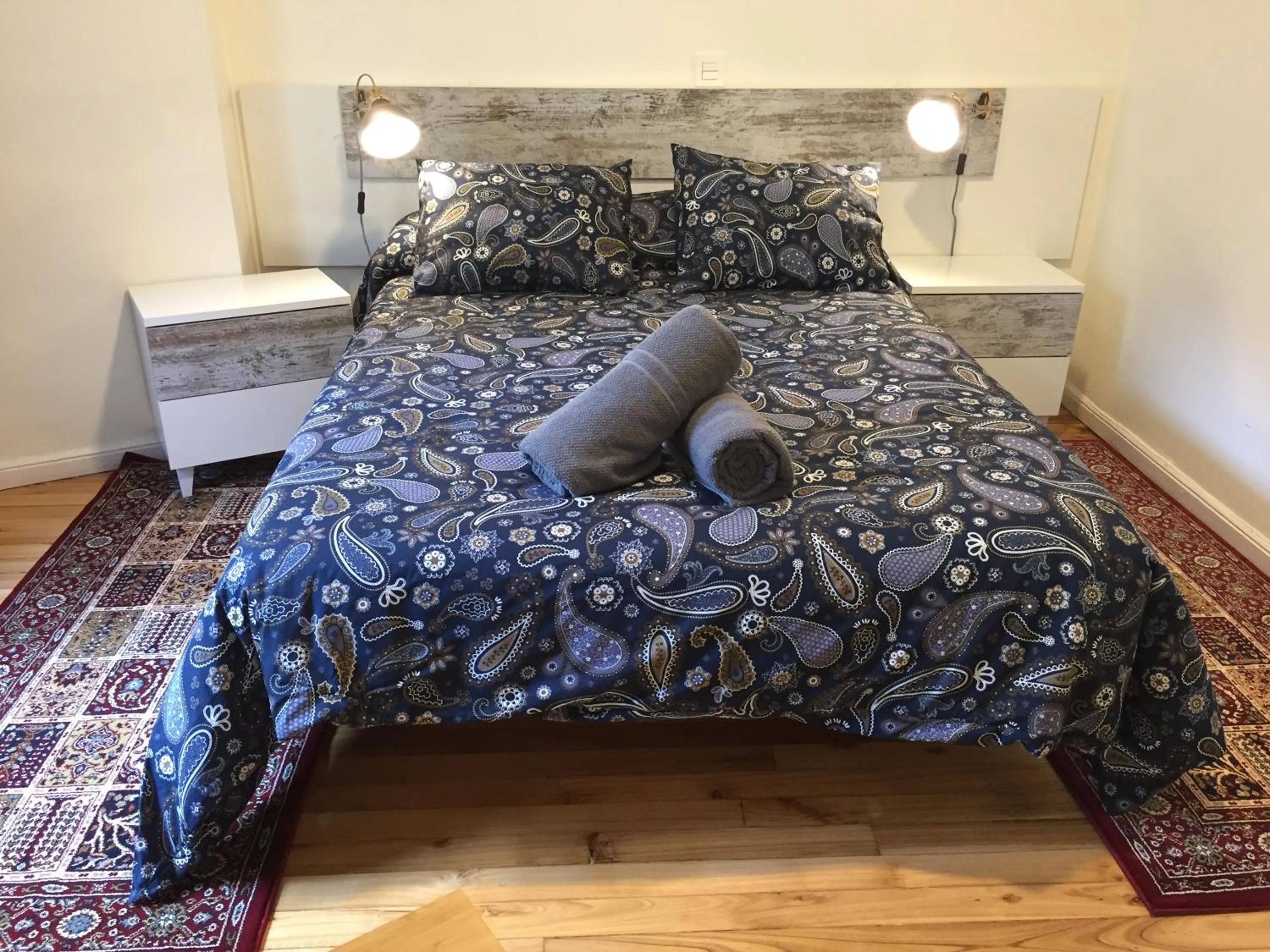 Bed in Akasha Arima