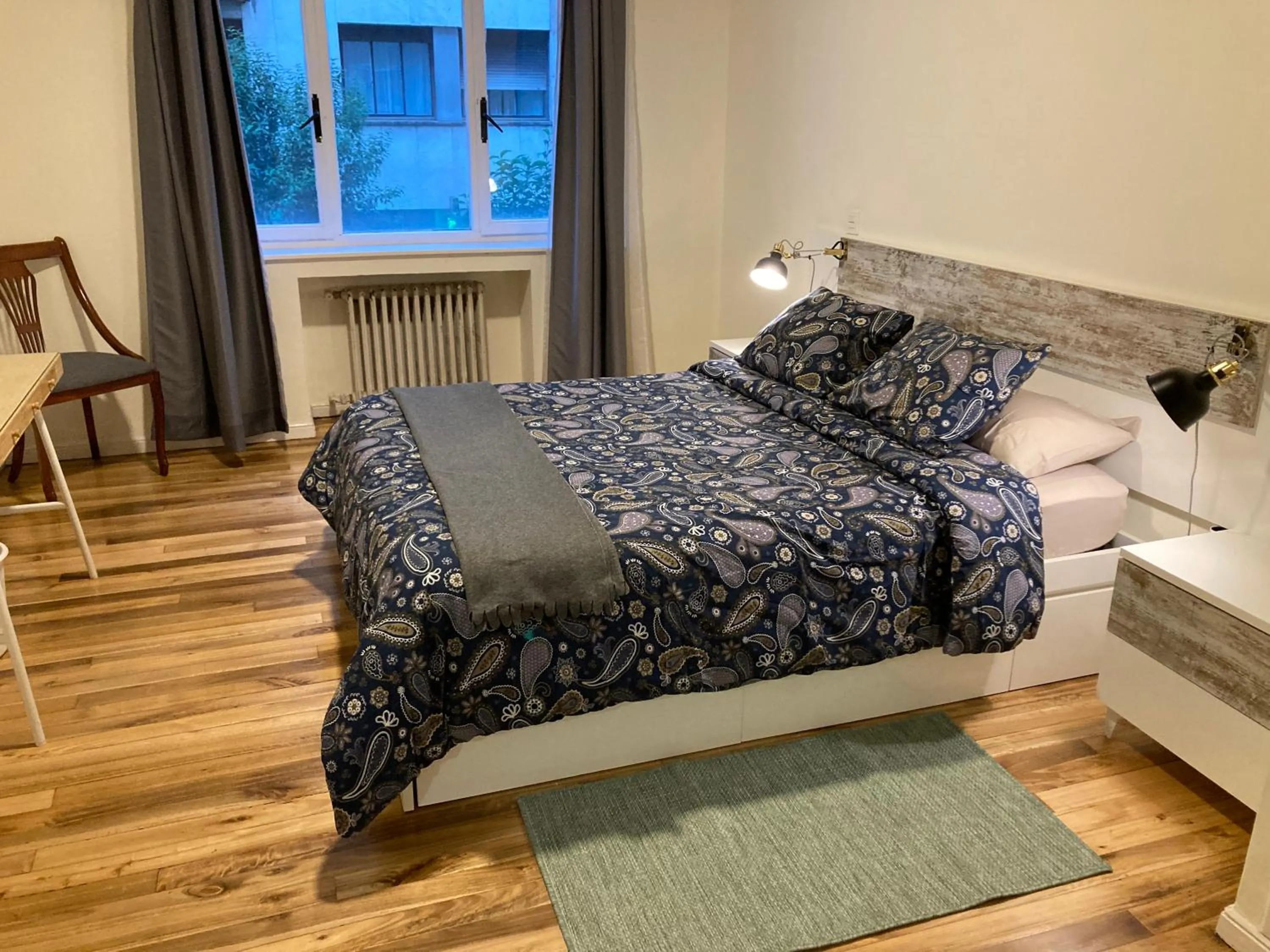 Bed in Akasha Arima