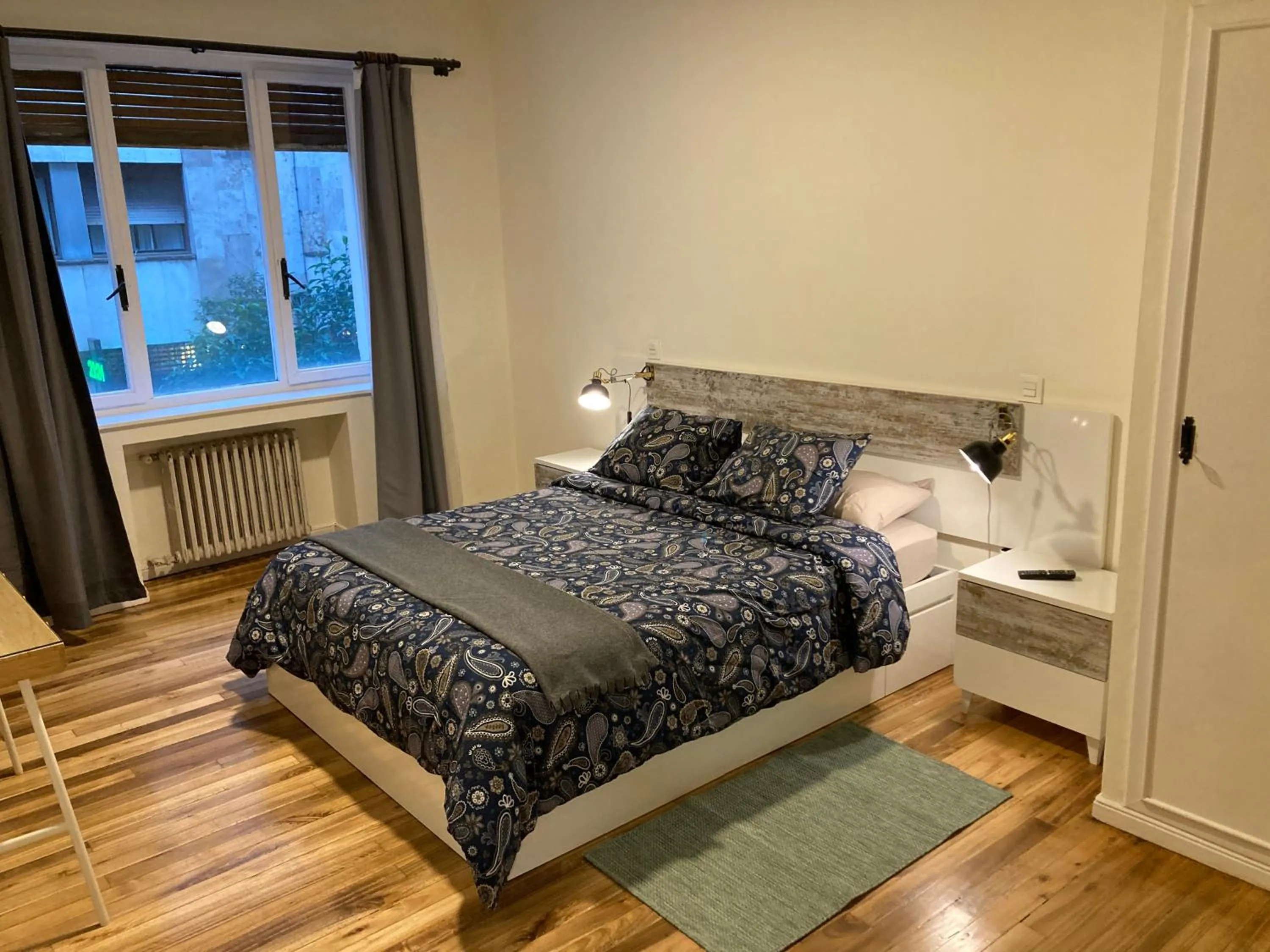 Bed in Akasha Arima
