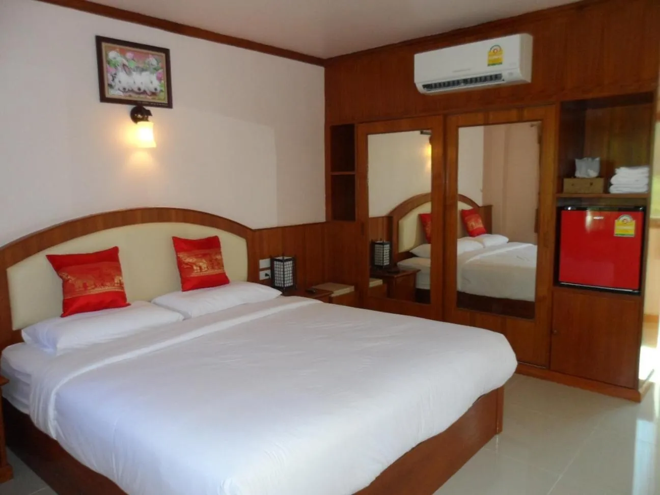 Bedroom, Bed in Baan Rom Mai