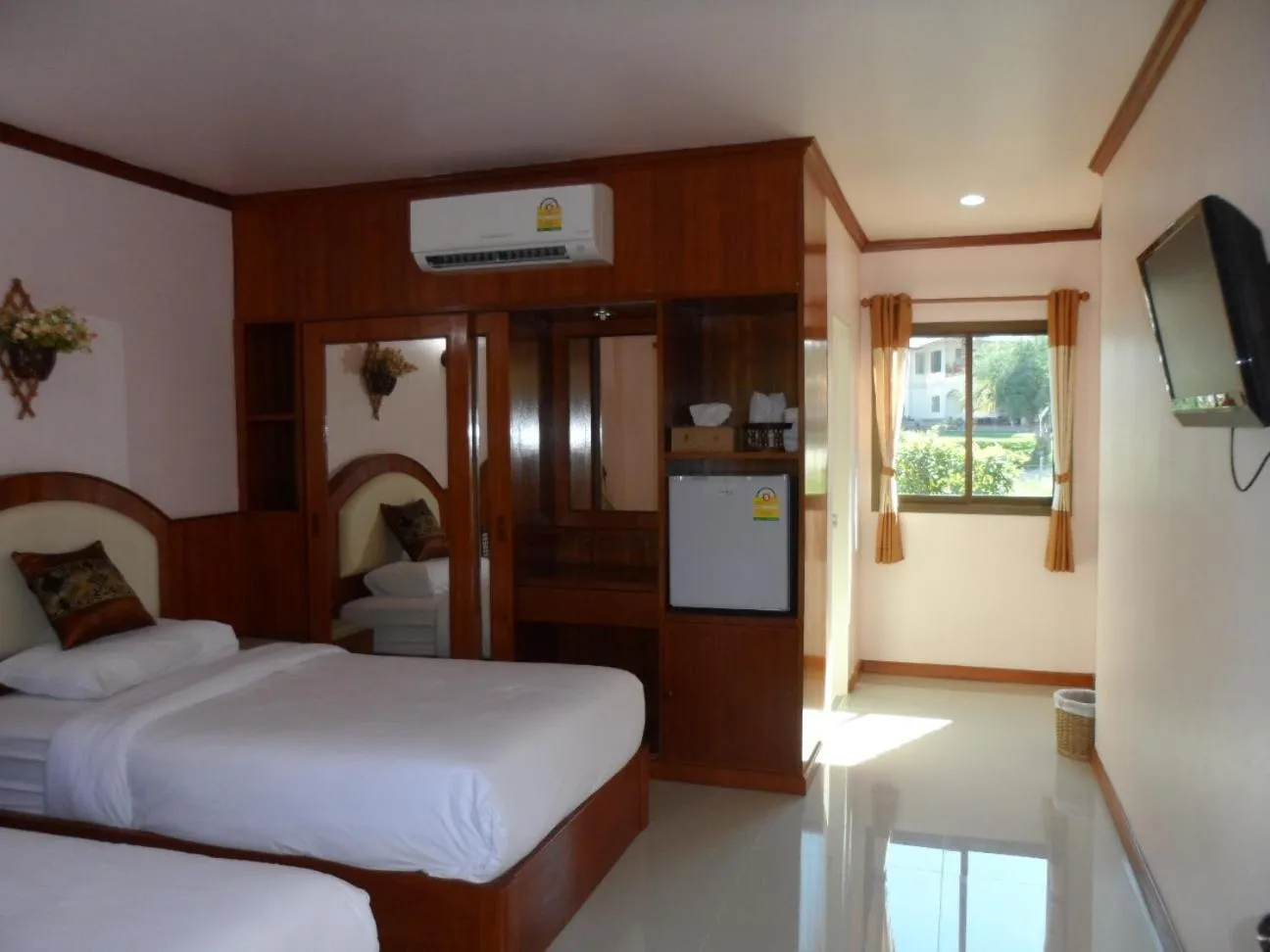 Bedroom, Bed in Baan Rom Mai