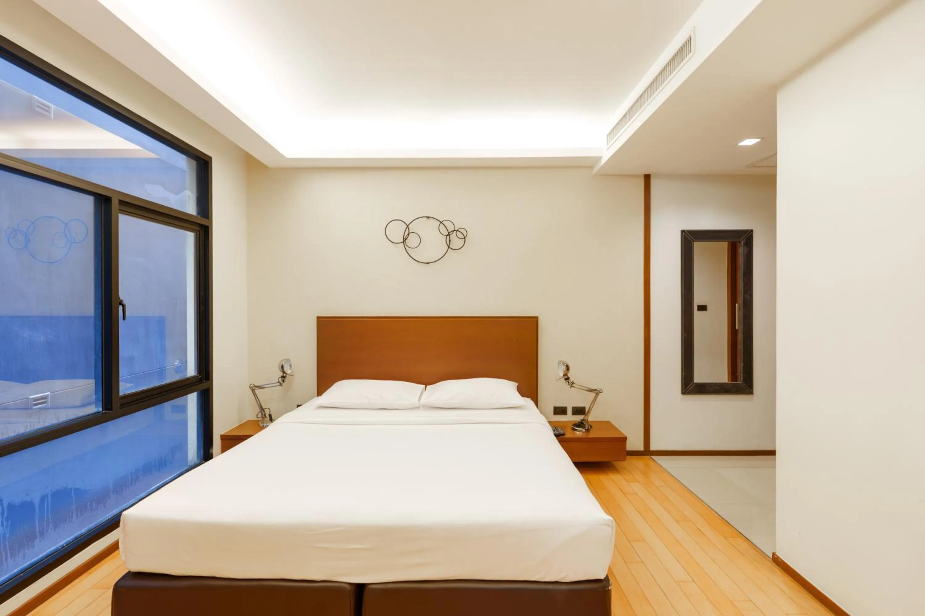 Bed in Marvin Suites Hotel