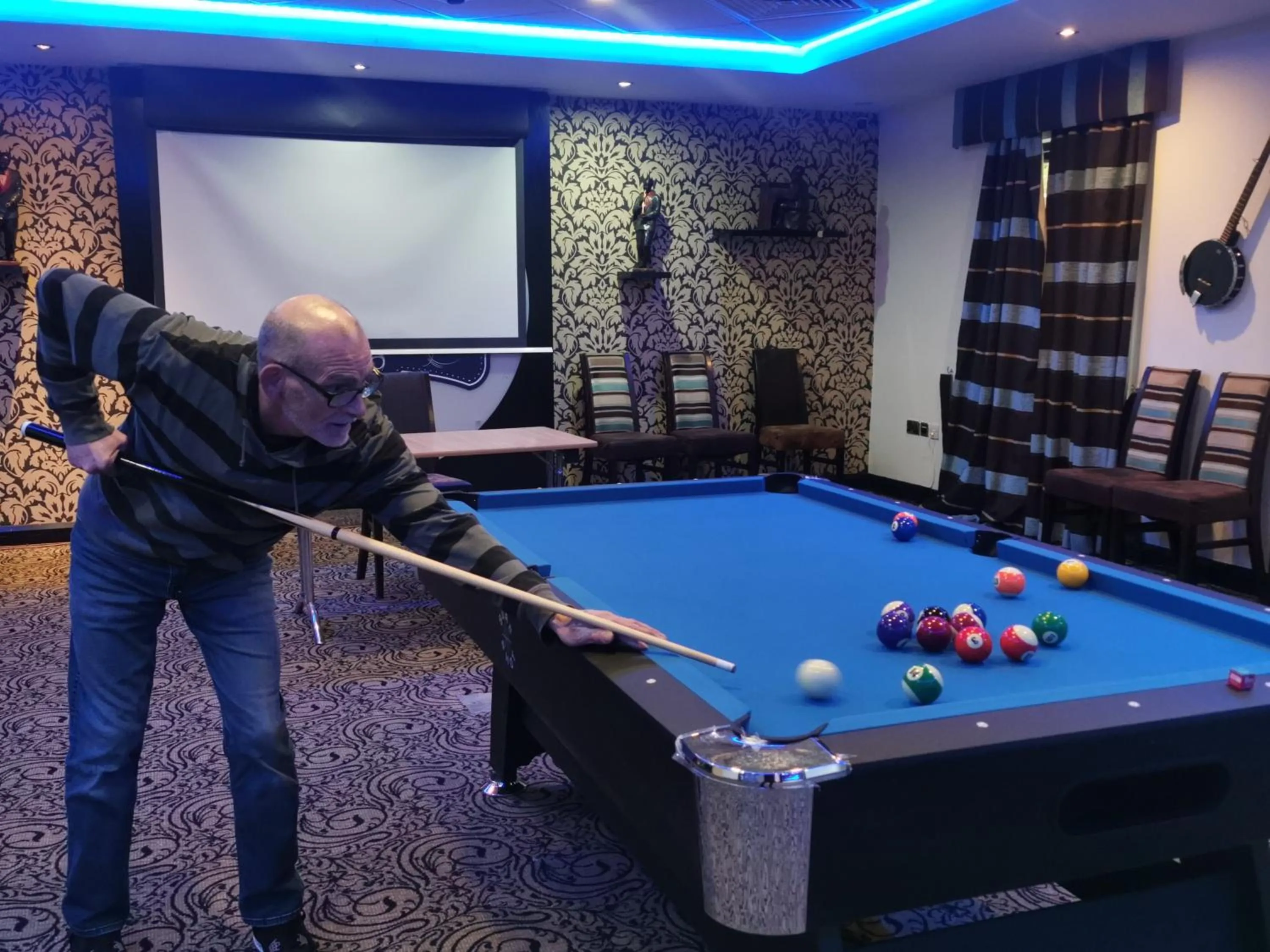 Billiard in The BlueBell Hotel
