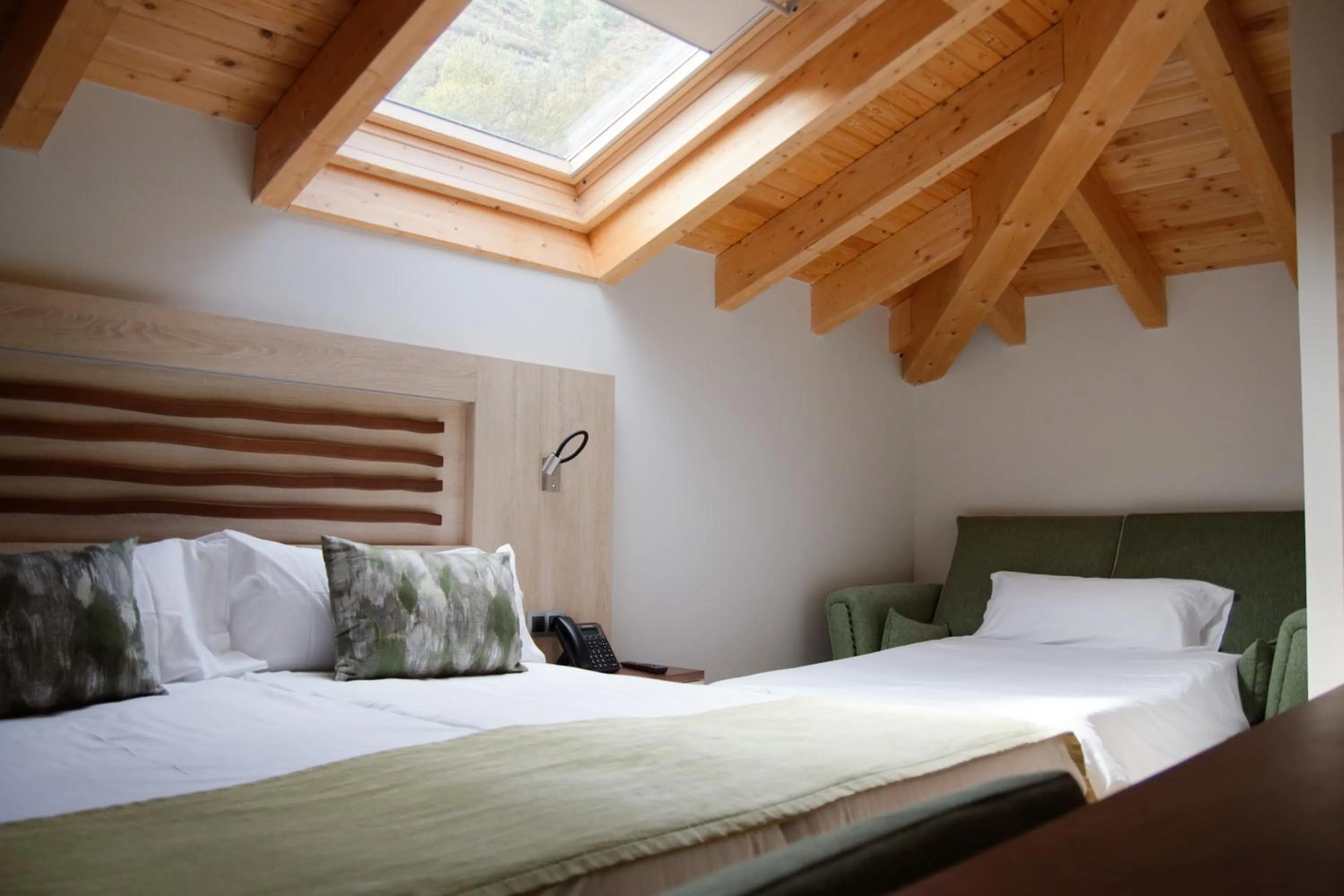 Property building, Bed in Hotel Rural Las Montañas de Pumar