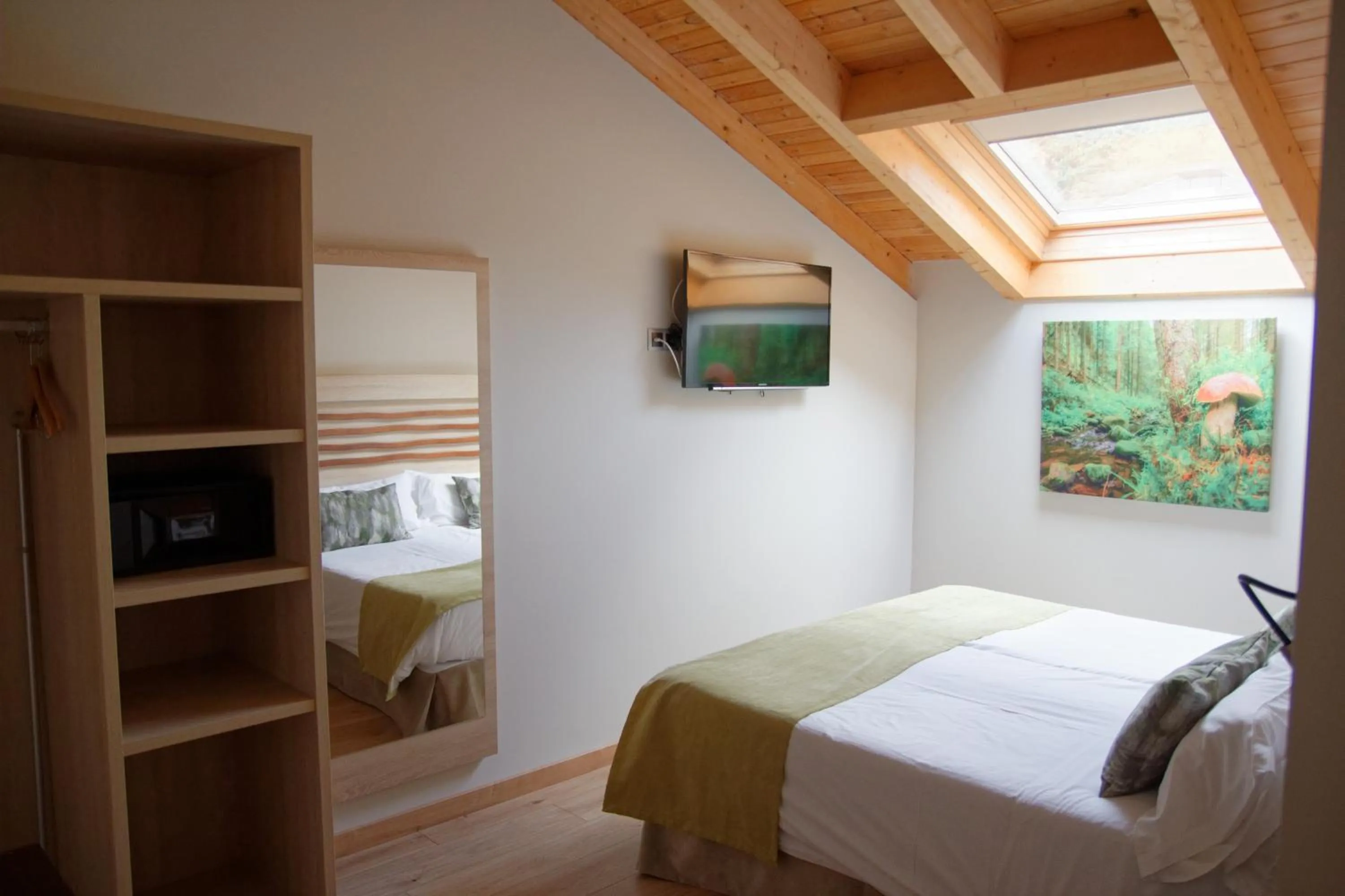 Property building, Bed in Hotel Rural Las Montañas de Pumar