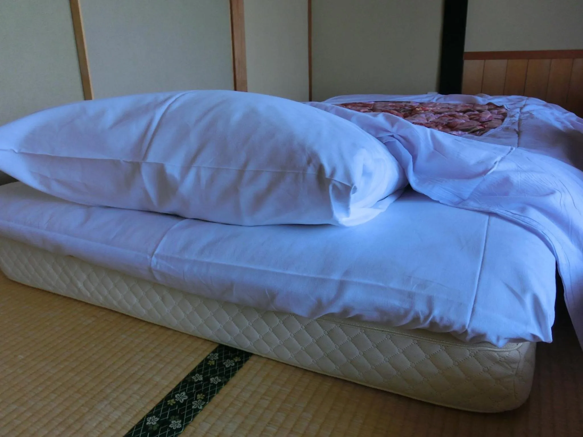 Bed in Tajimaya