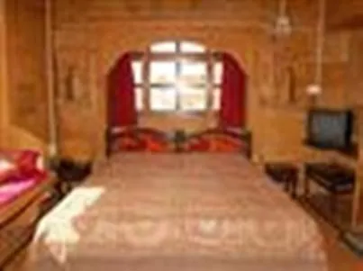 Bed in Hotel Deep Mahal