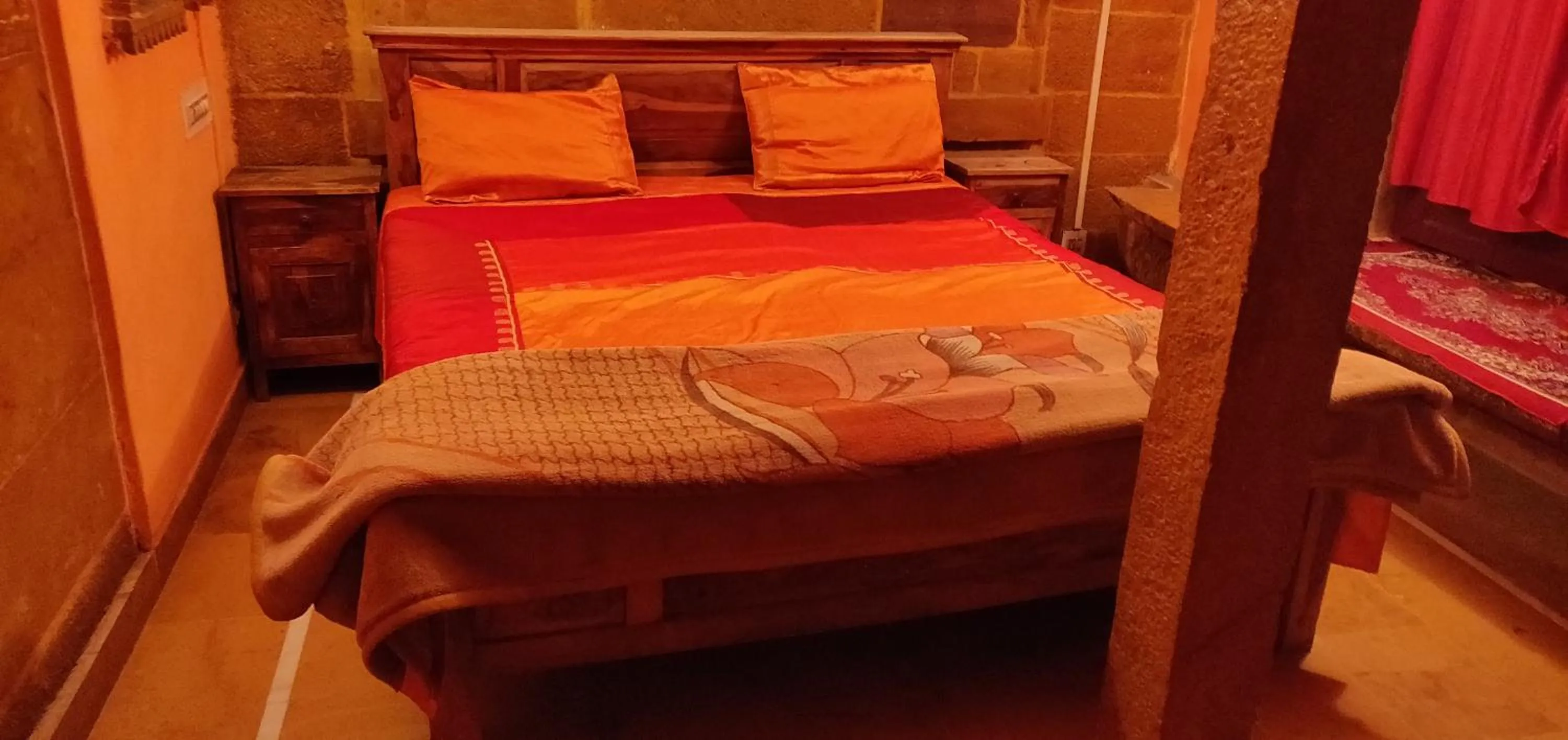 Bed in Hotel Deep Mahal