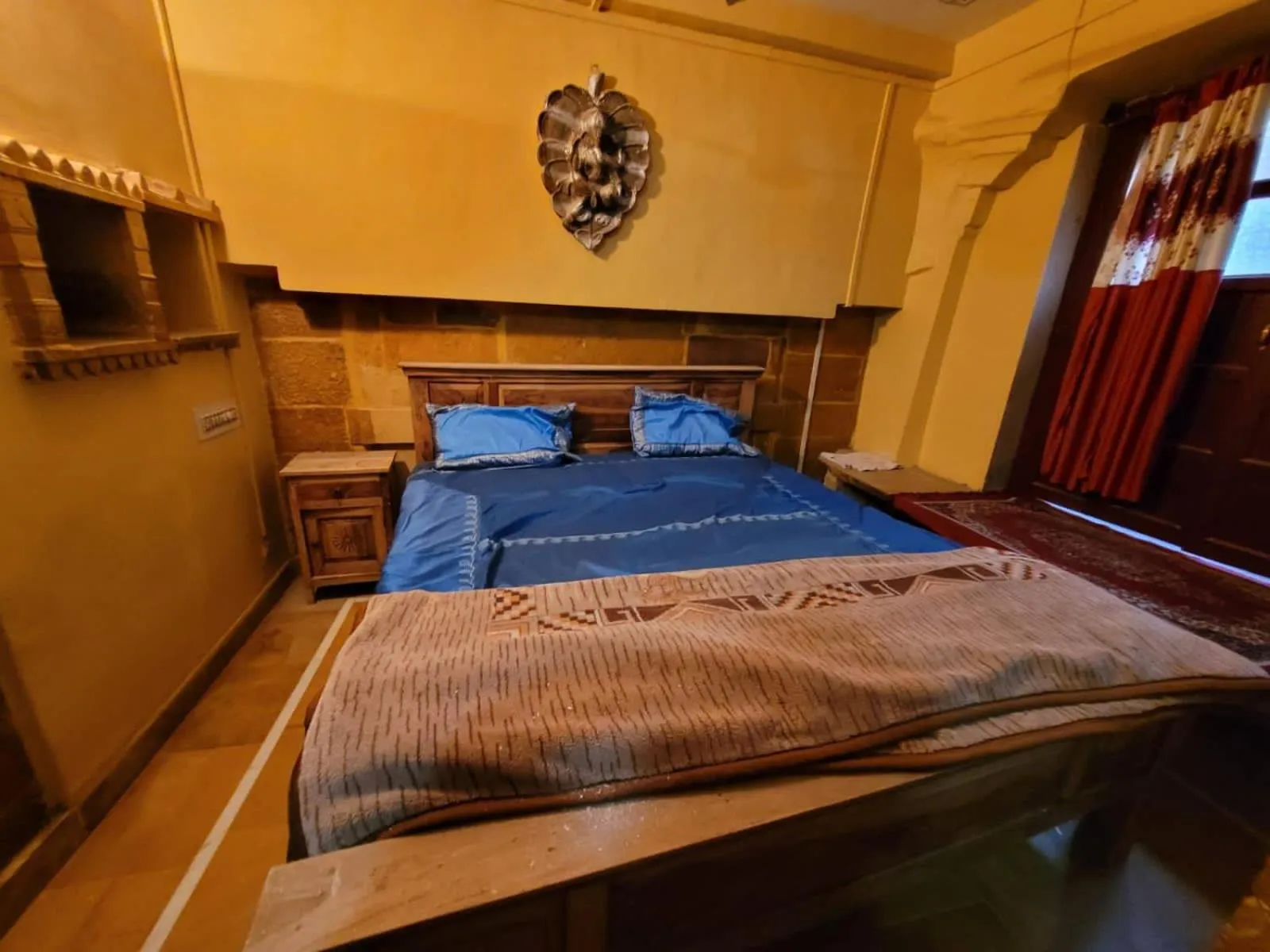 Bed in Hotel Deep Mahal