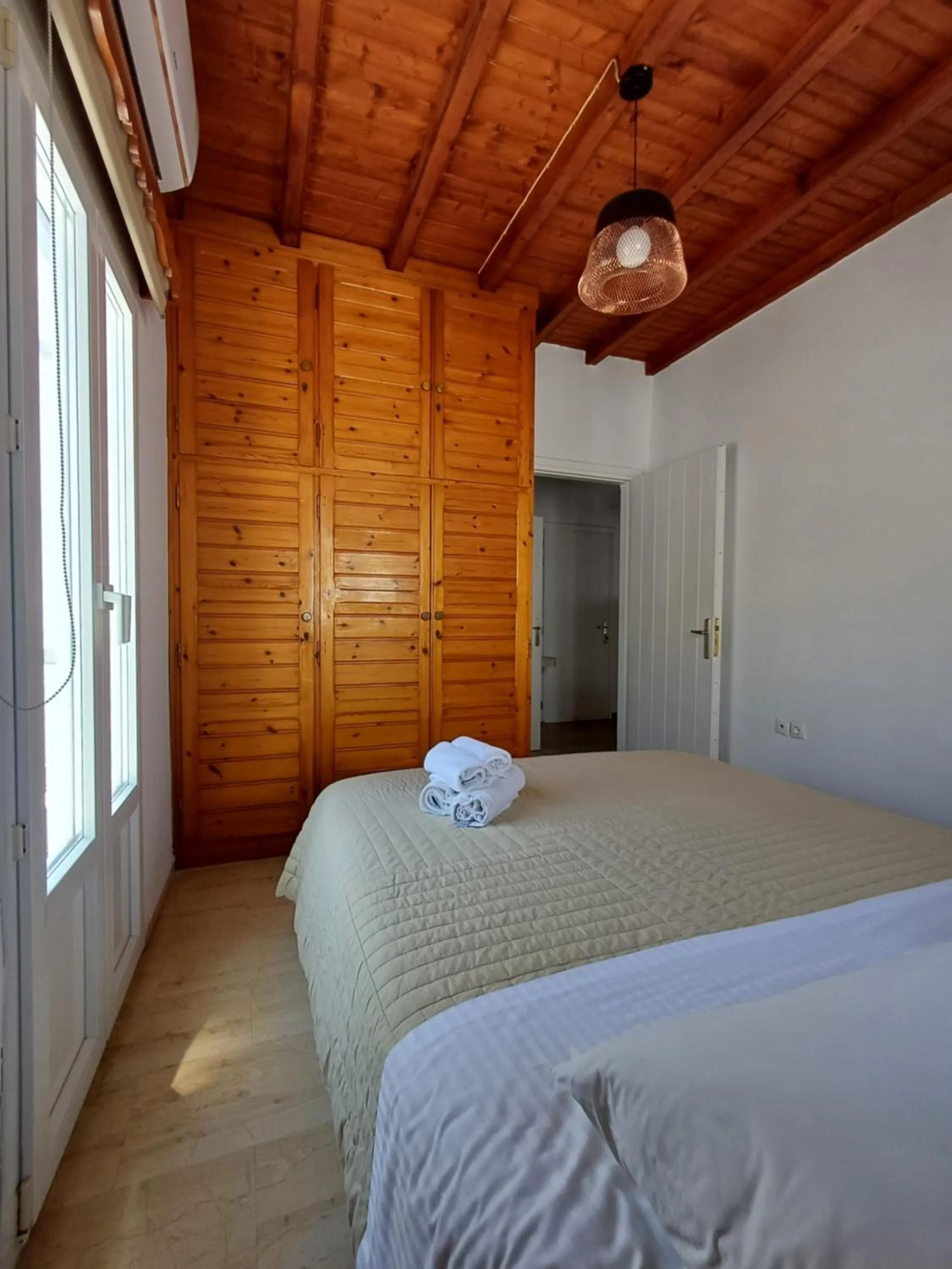 Bedroom, Bed in Manos Rooms