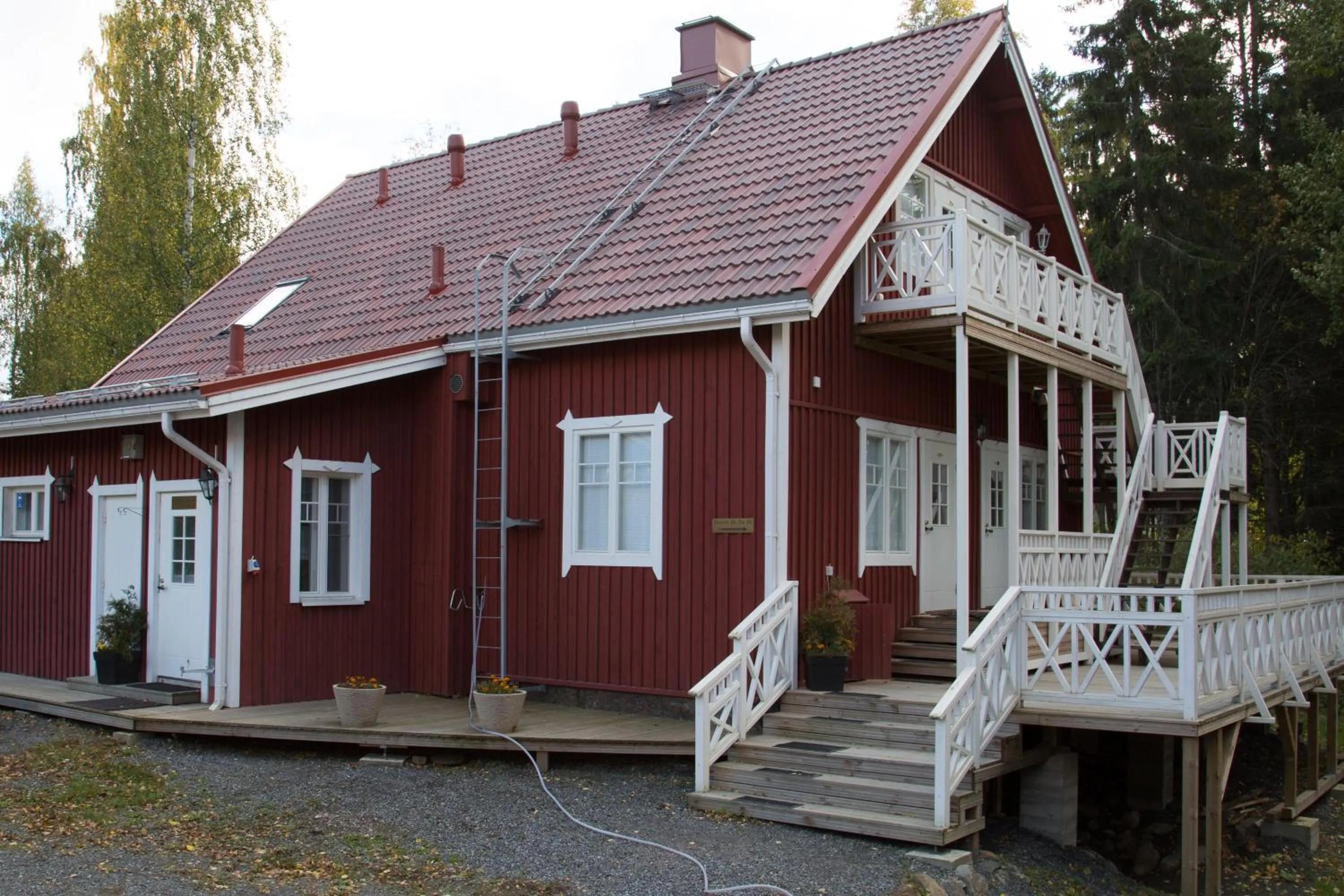 Property building in Vaihmalan Hovi