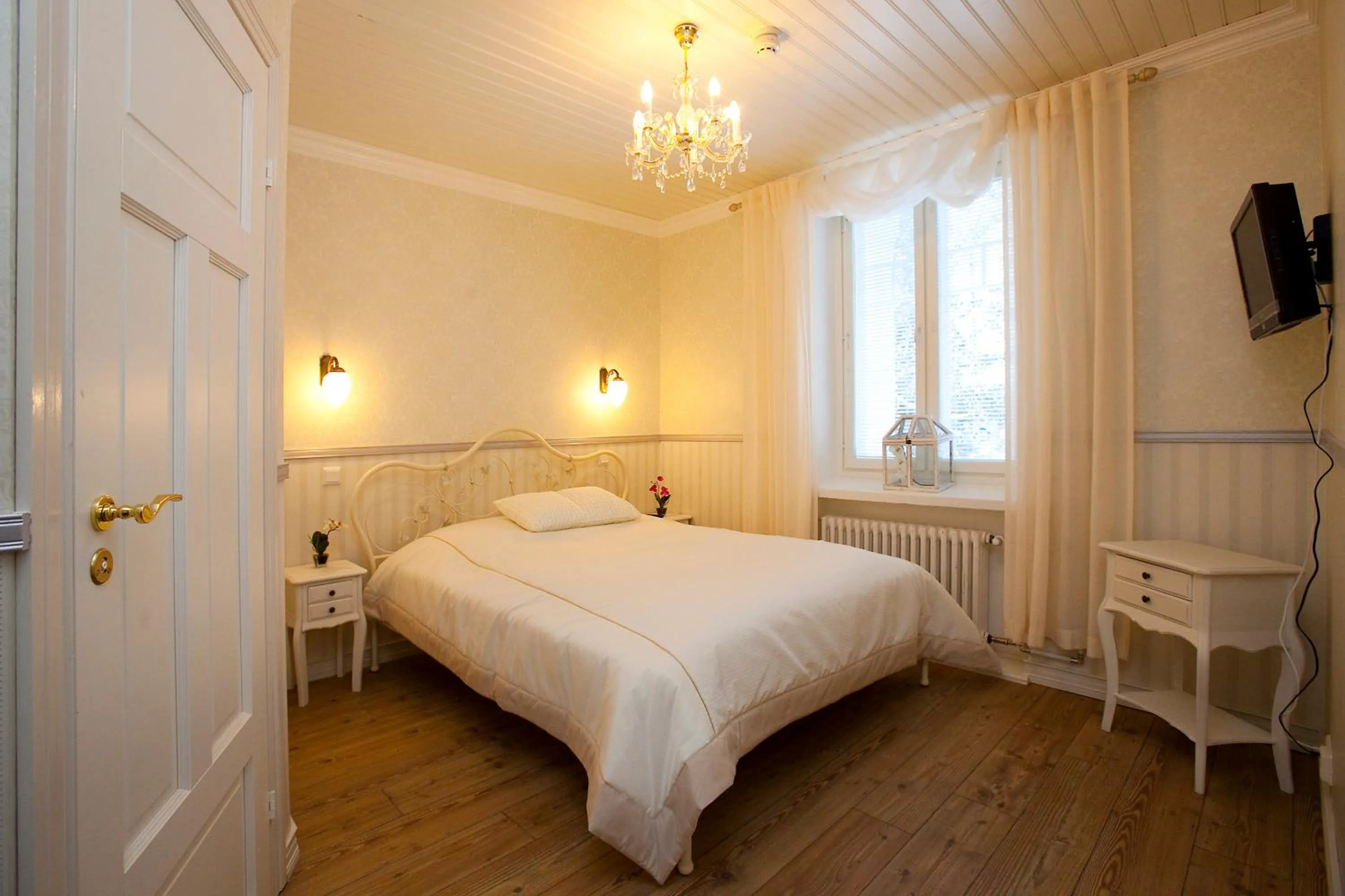 Bed in Vaihmalan Hovi