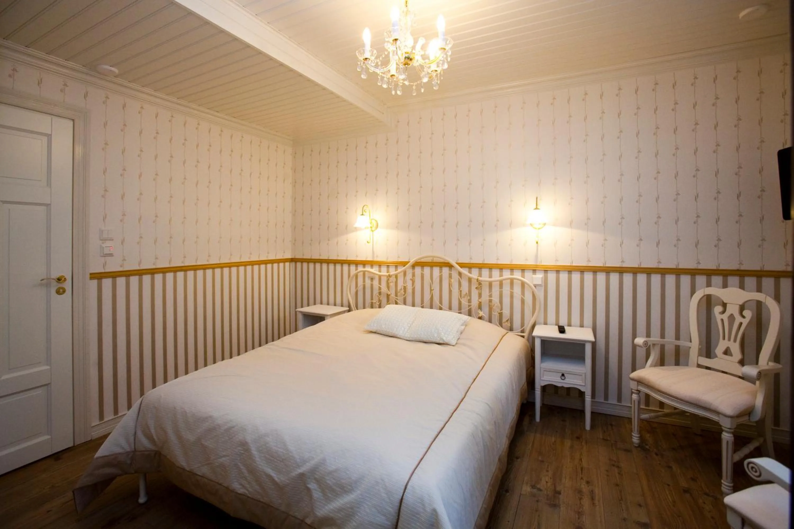 Bed in Vaihmalan Hovi