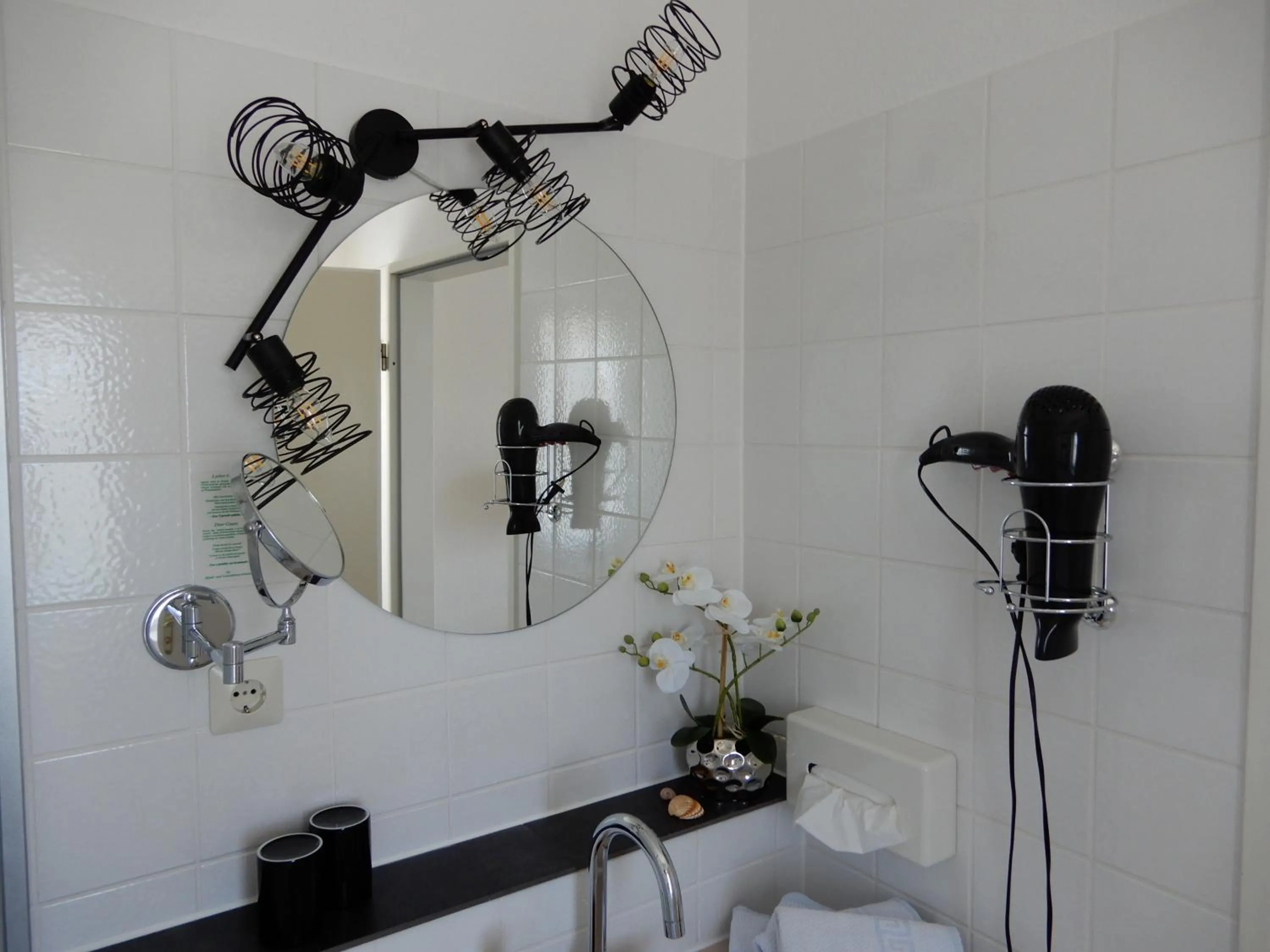 Bathroom in Hotel Kurallee