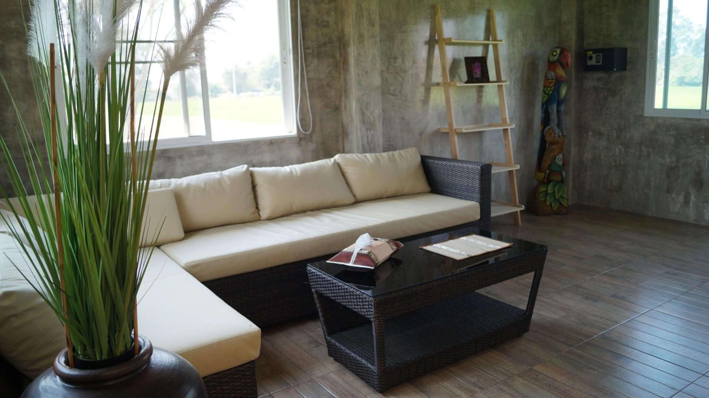 Living room in Baan Chai Thung Resort