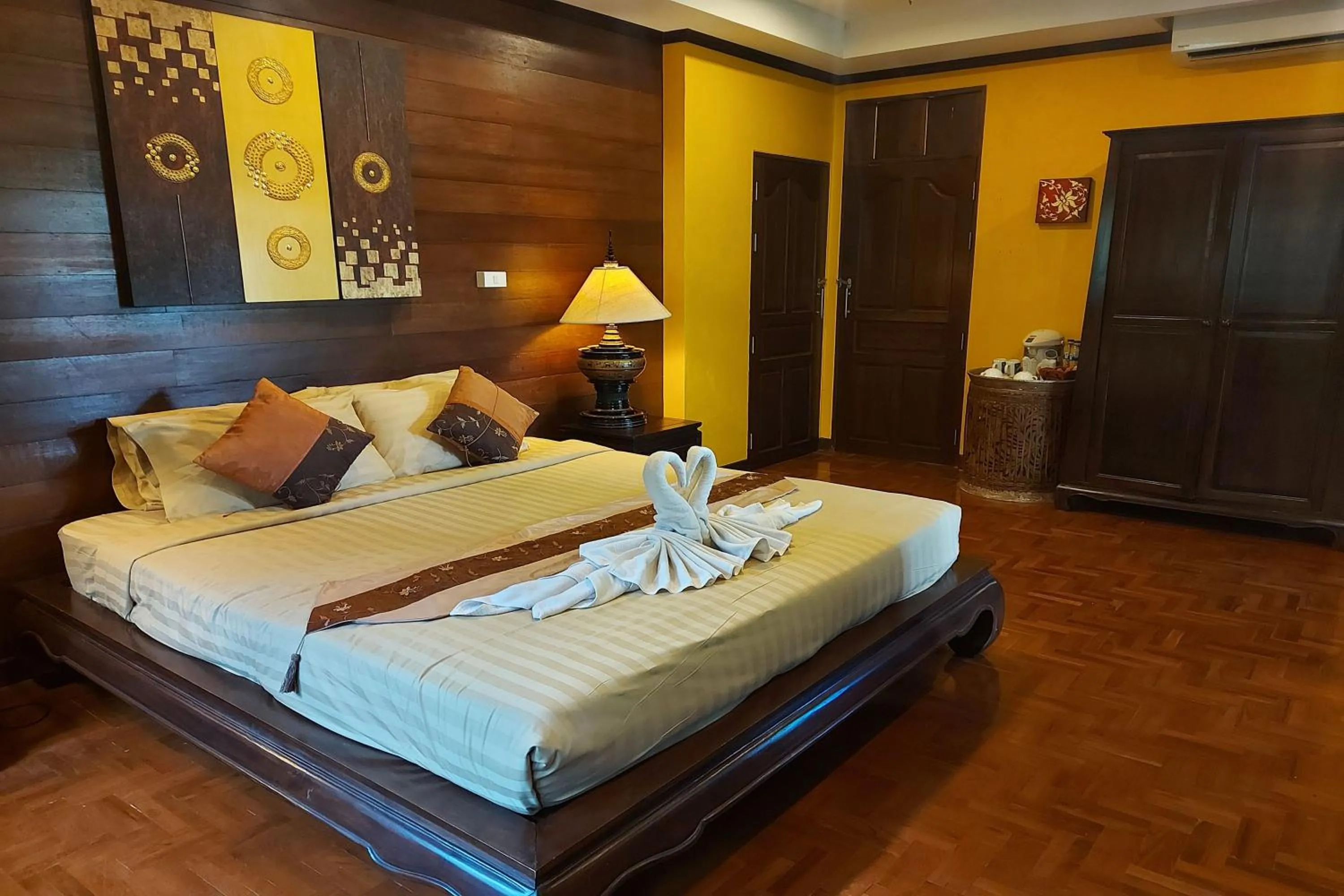 Bed in Baan Chai Thung Resort