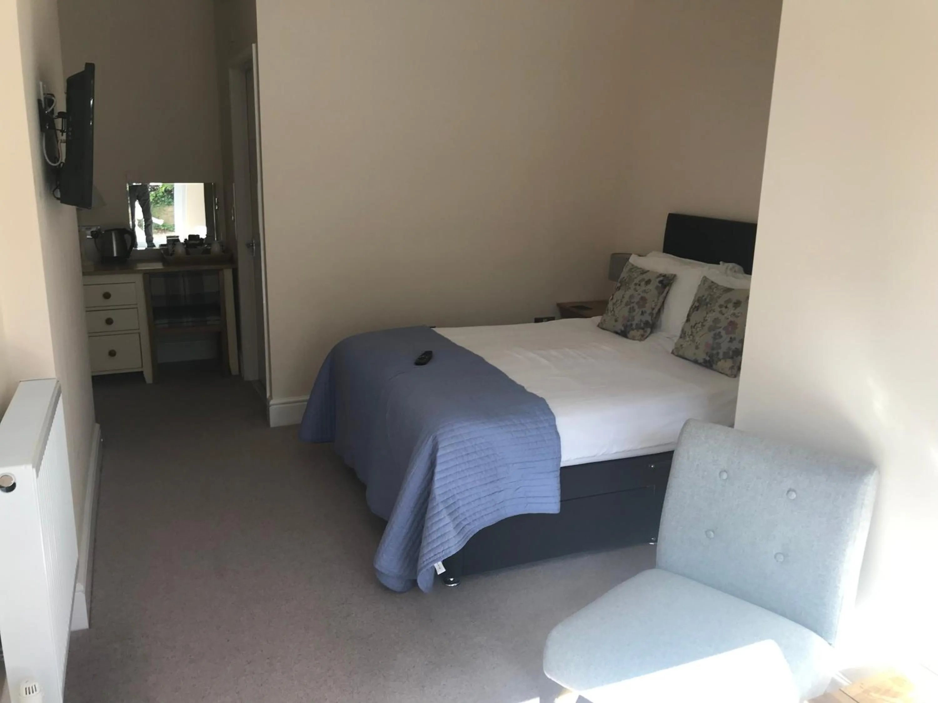 Bedroom, Bed in Halfway House