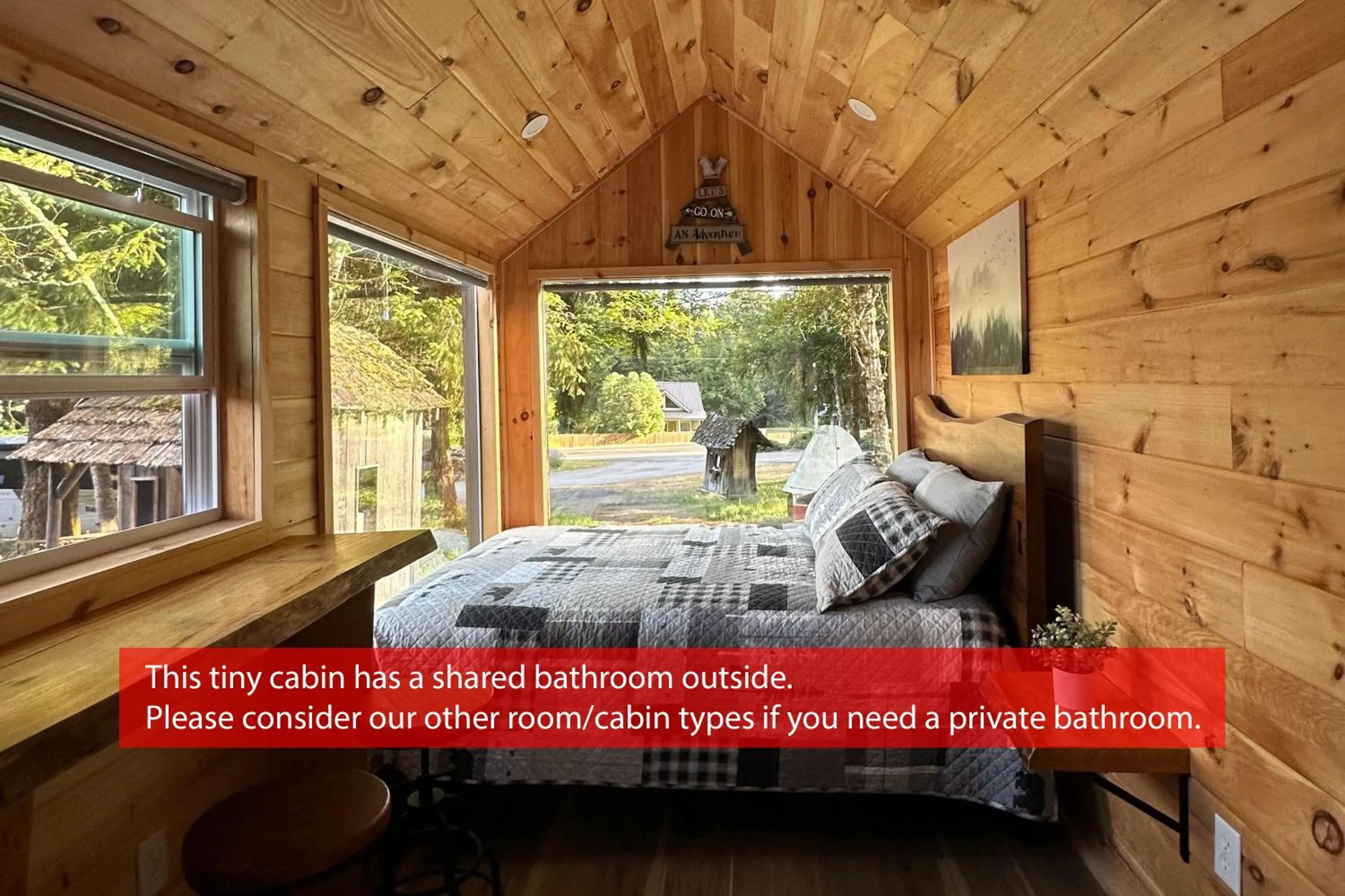 Photo of the whole room, Bed in Paradise Village