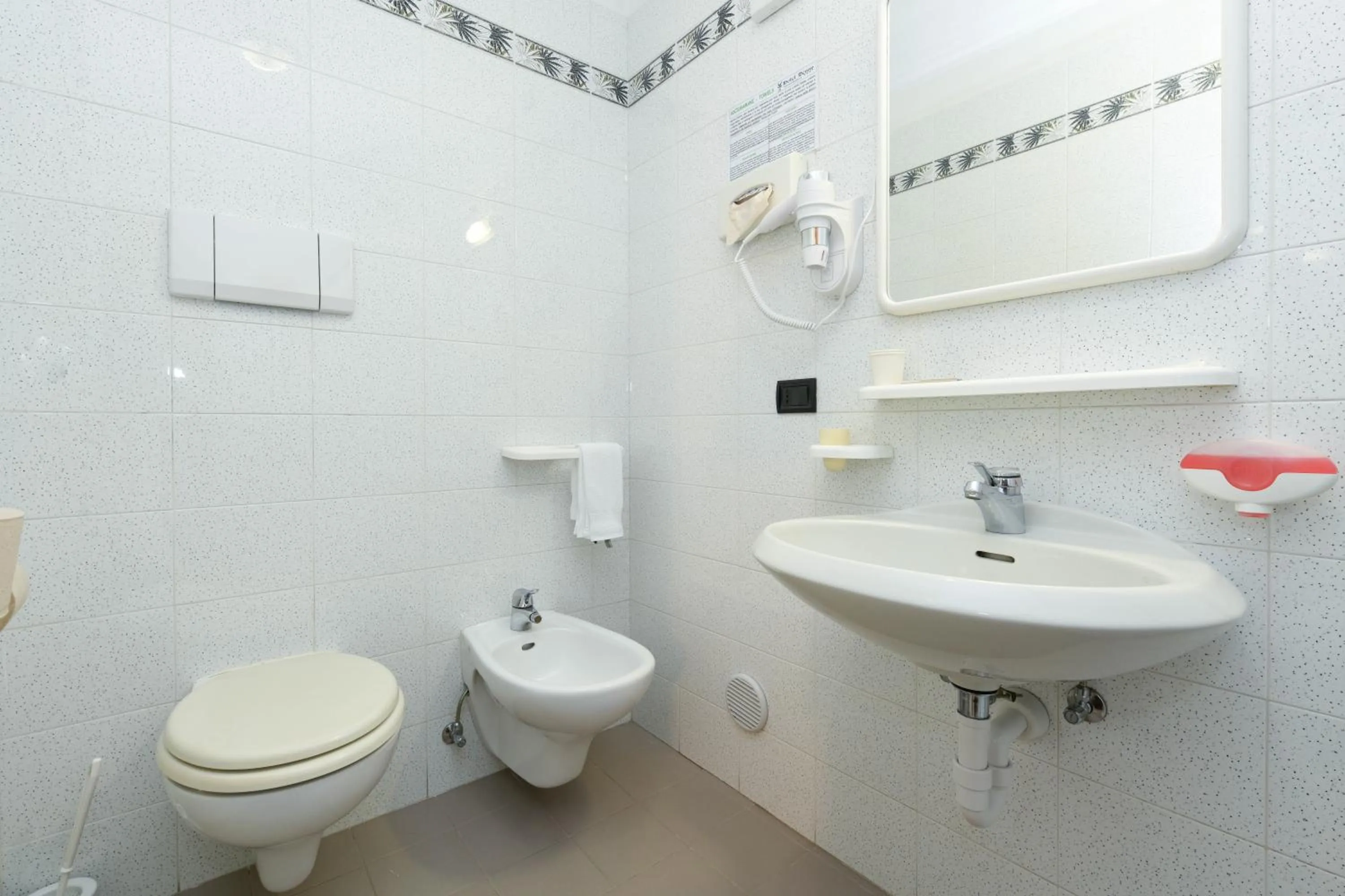 Bathroom in Hotel Denny