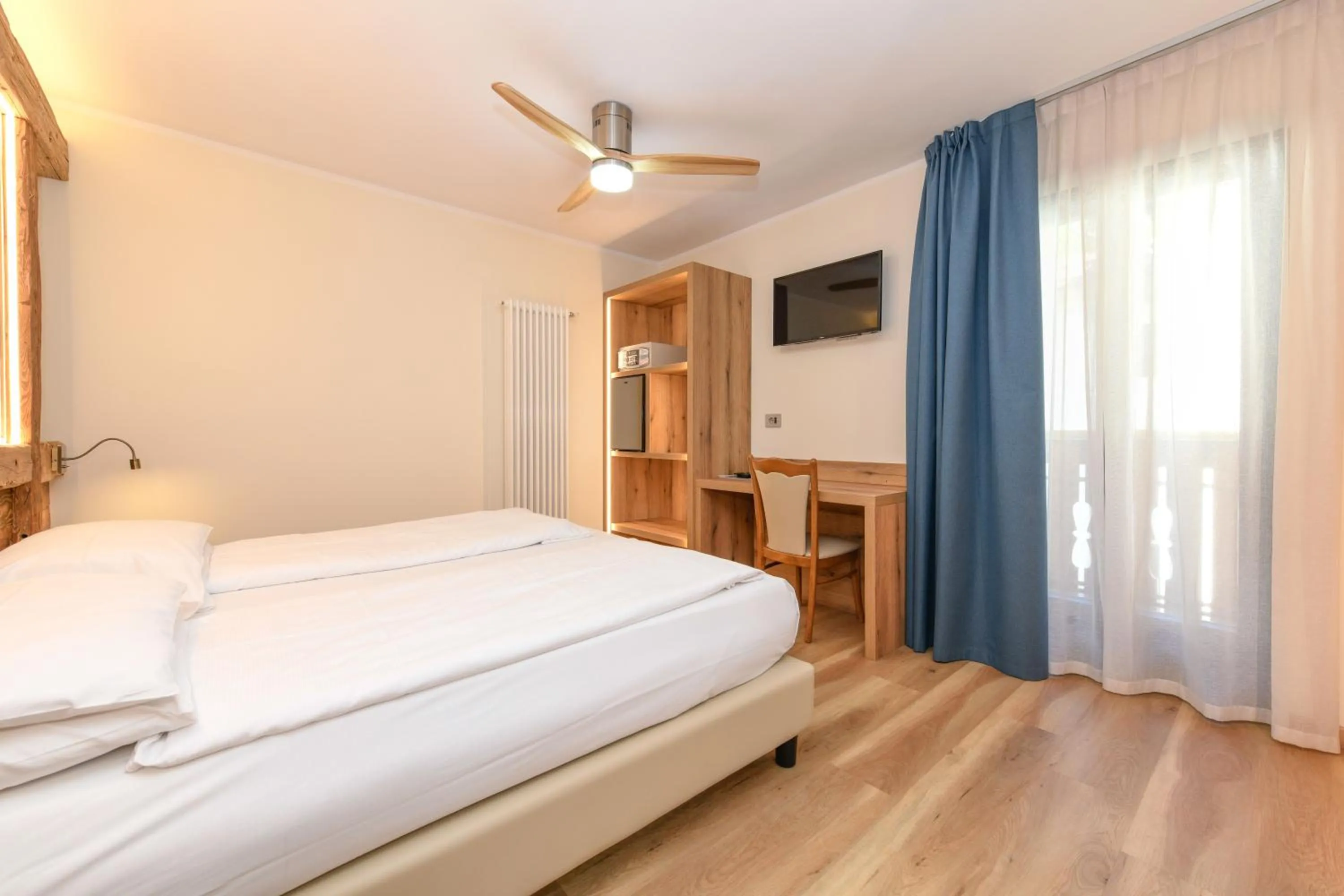 Bedroom, Bed in Hotel Denny