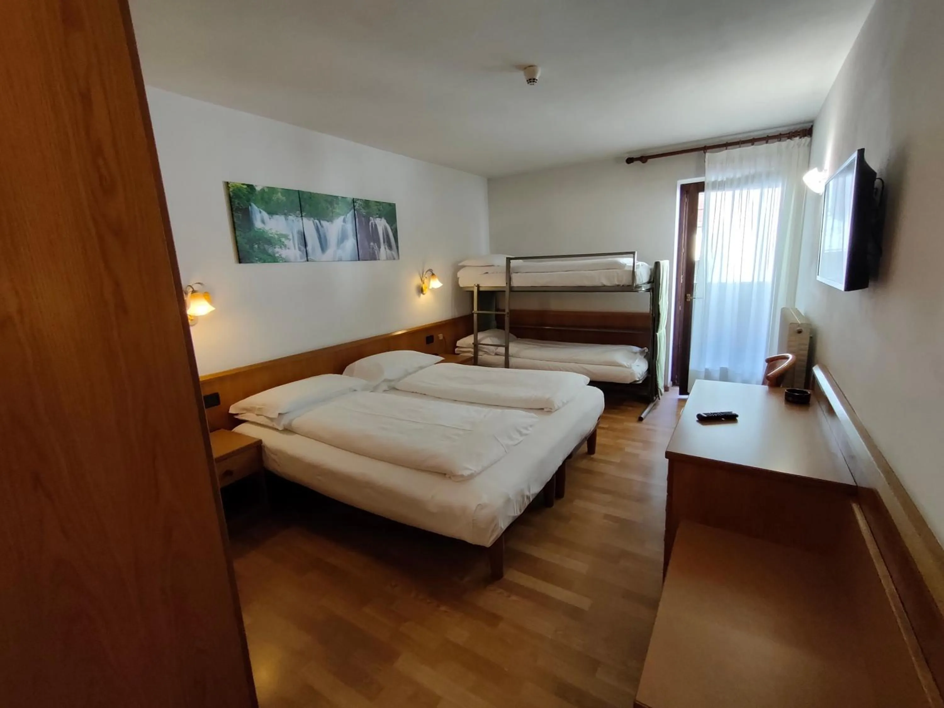 Photo of the whole room, Bed in Hotel Denny