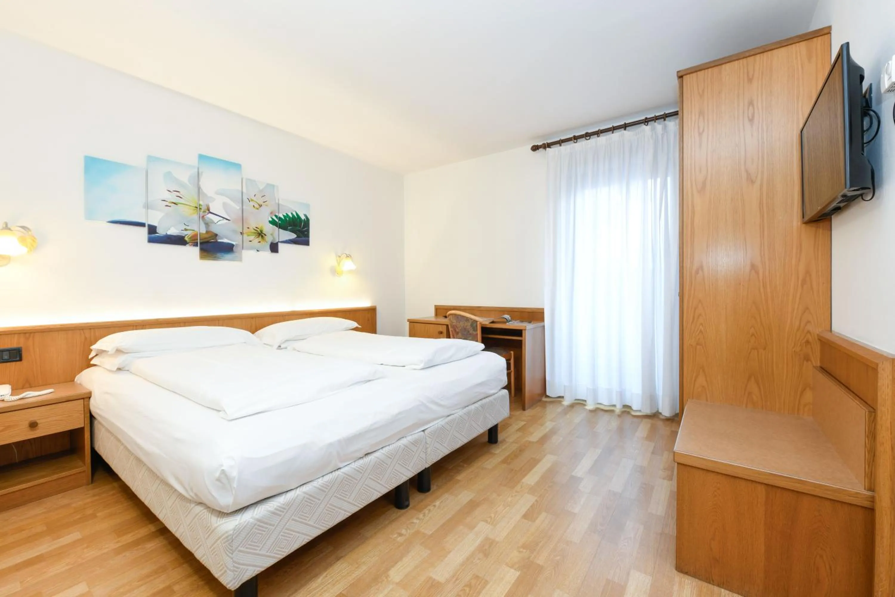 Bedroom, Bed in Hotel Denny