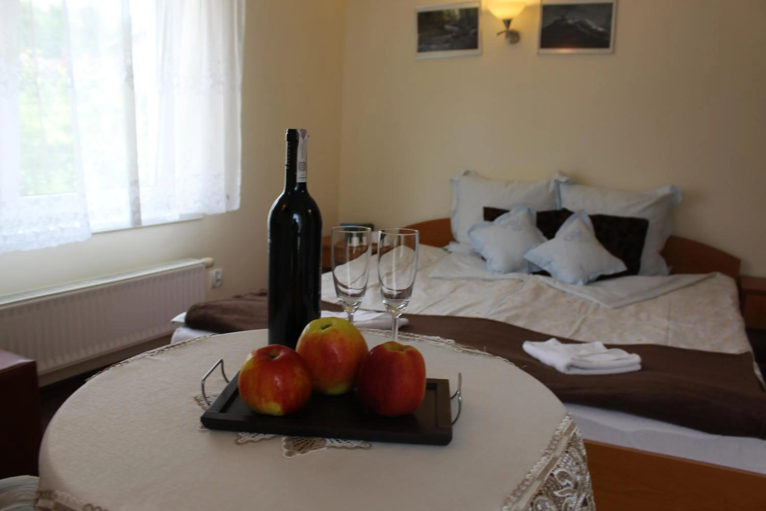 Double Room with Private Bathroom in ,,GOSIA" POKOJE GOSCINNE z mini aneksem i łazienką - Blisko PKP