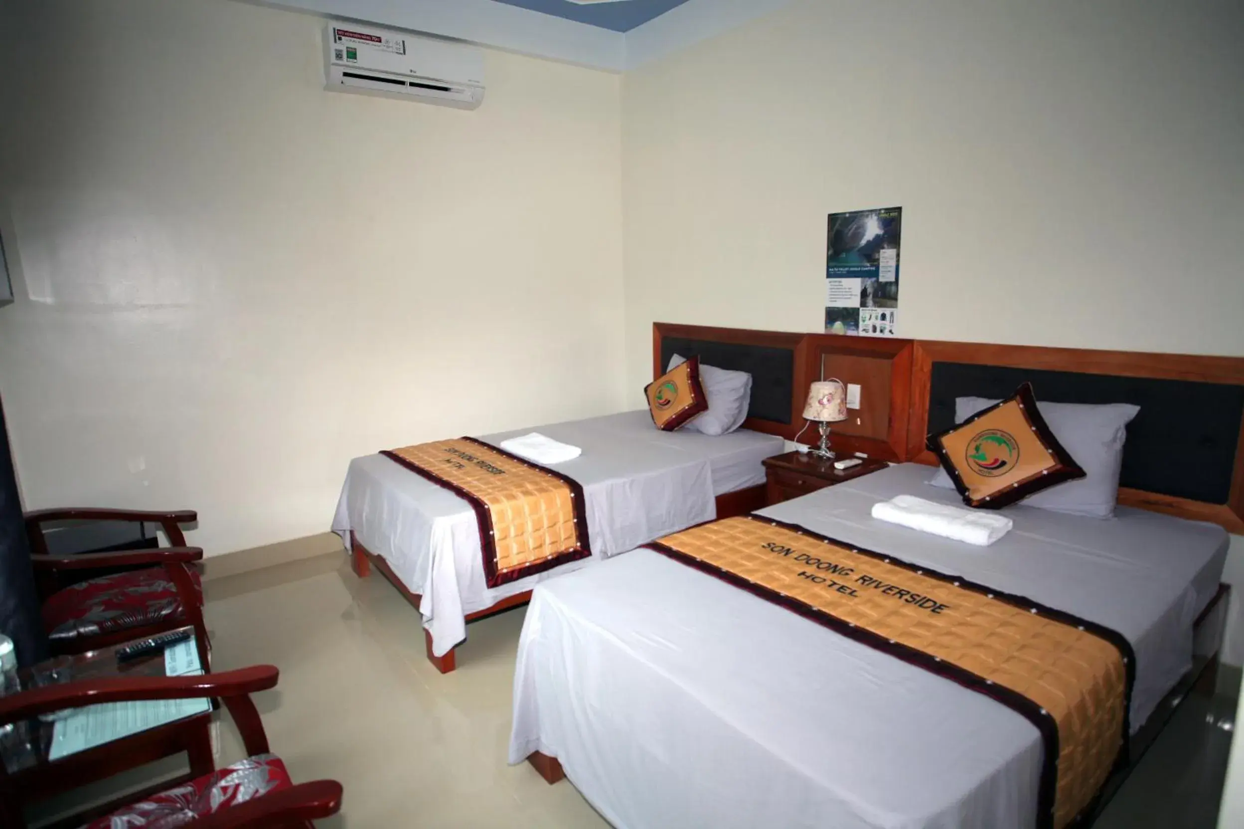 Twin Room with Bathroom in Son Doong Riverside Twin Room with Bathroom in Son Doong Riverside