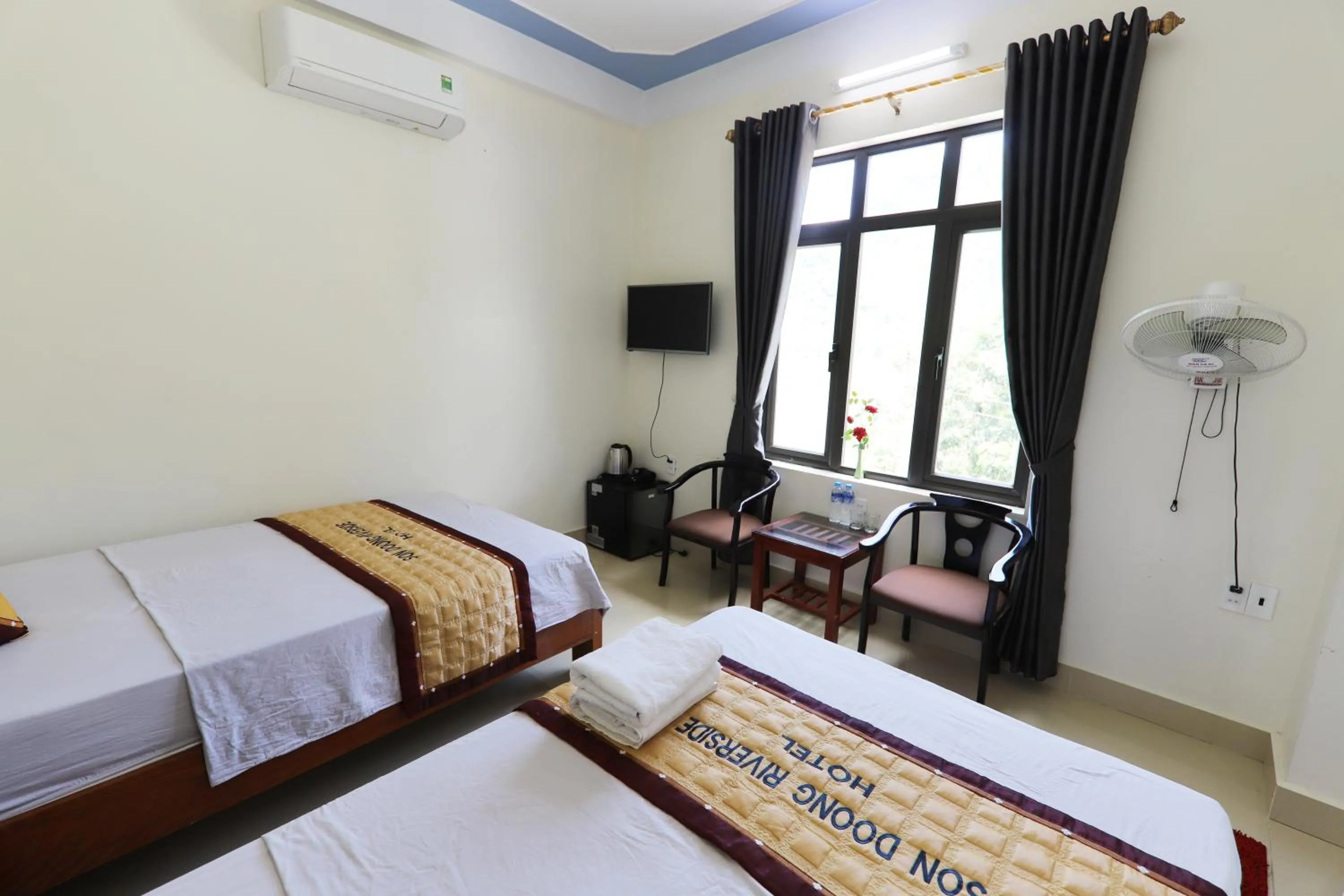 Bed in Son Doong Riverside