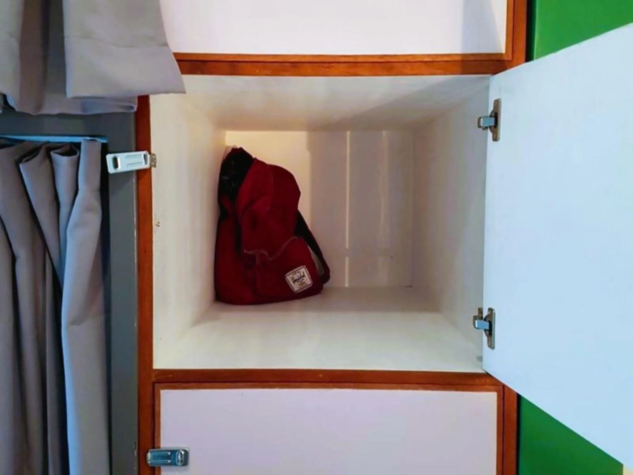 locker in Green Turtle Backpackers Guesthouse, Puerto Princesa