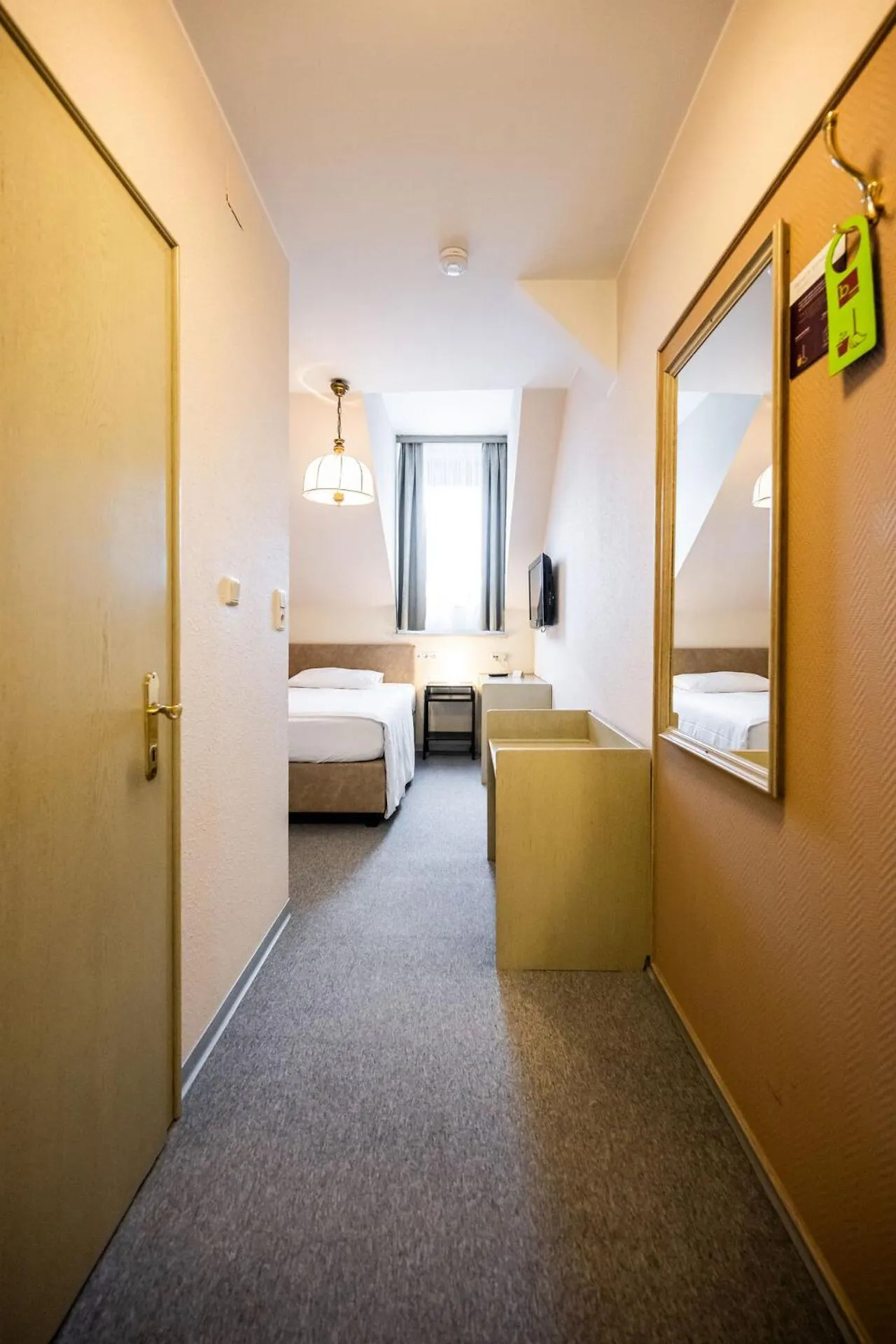 Bed in Motel Zeltweg - Self-Check-in