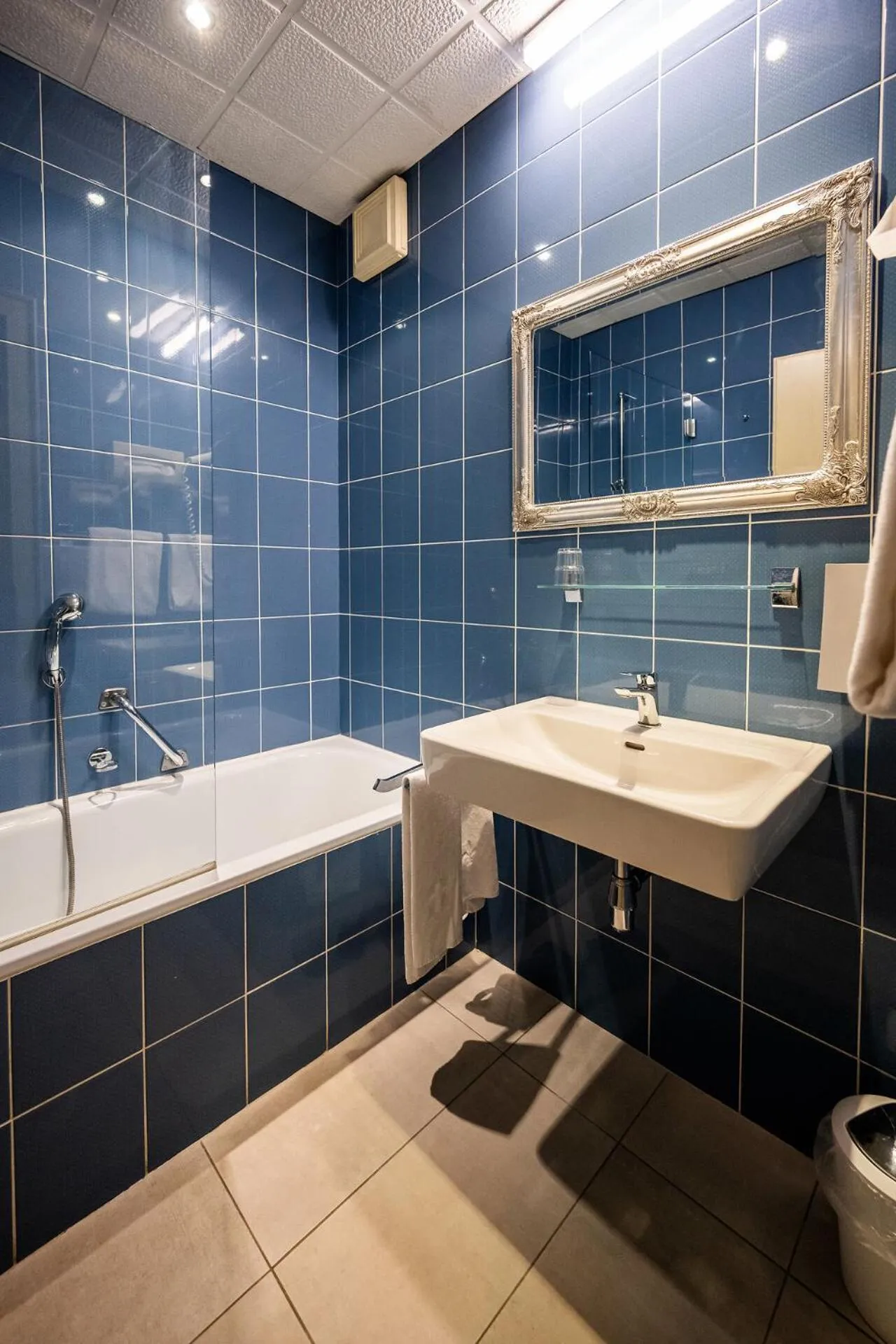 Shower in Motel Zeltweg - Self-Check-in