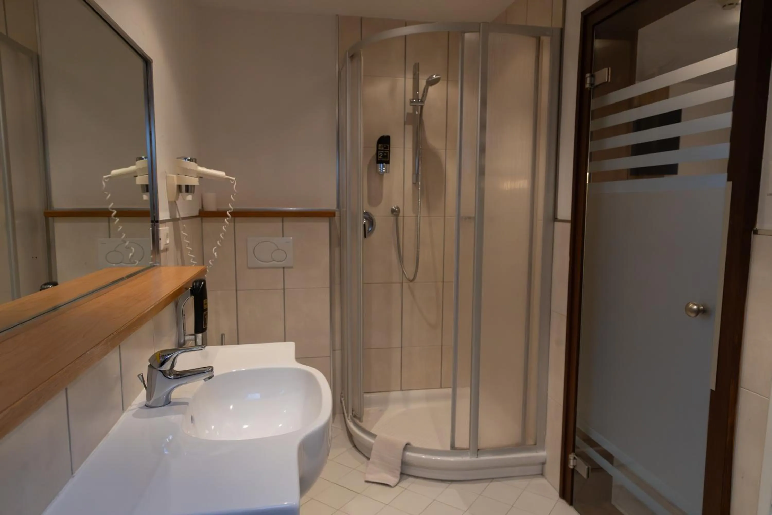 Shower in Hotel Marlingerhof