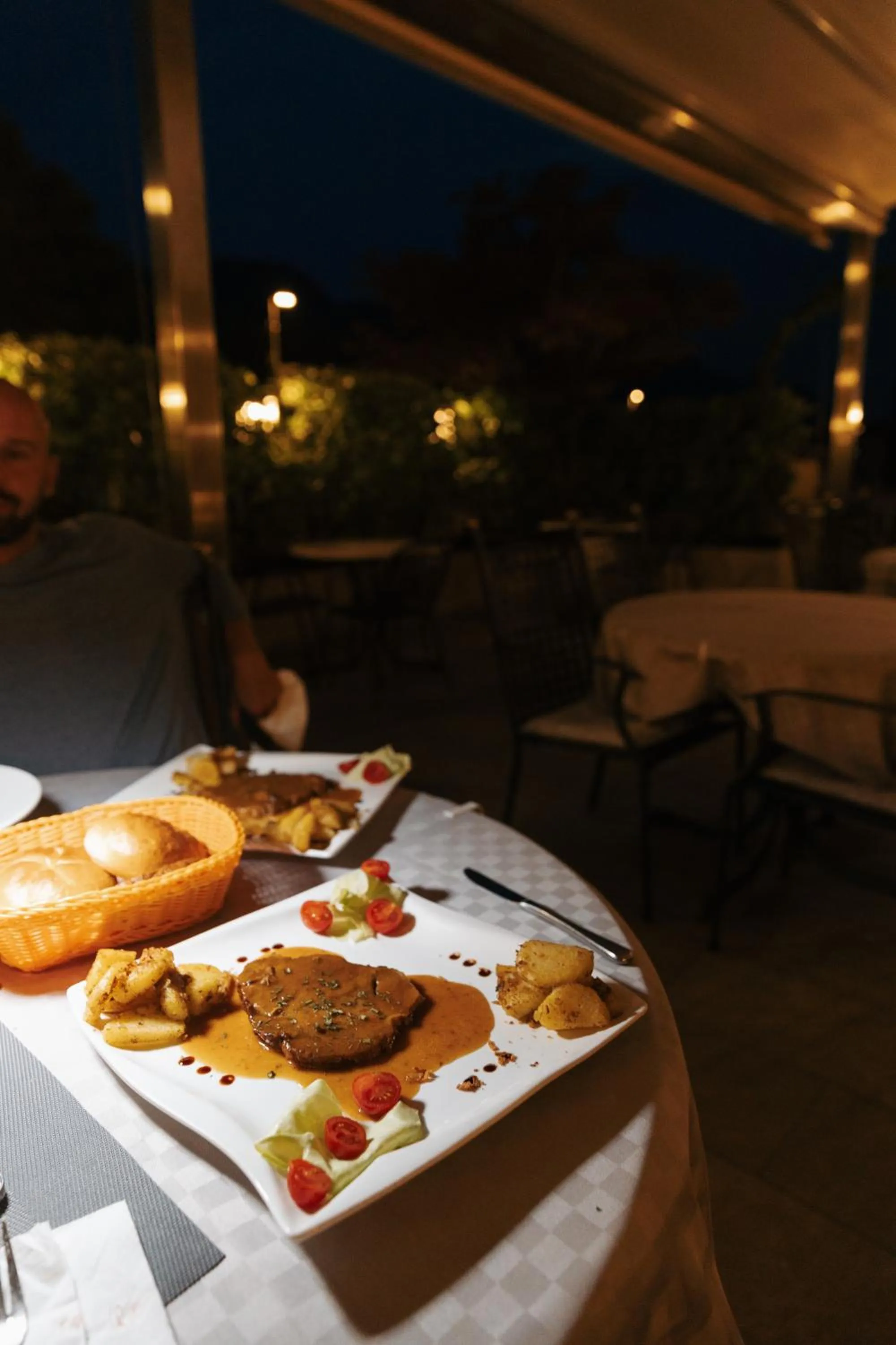 Restaurant/places to eat in Hotel Marlingerhof