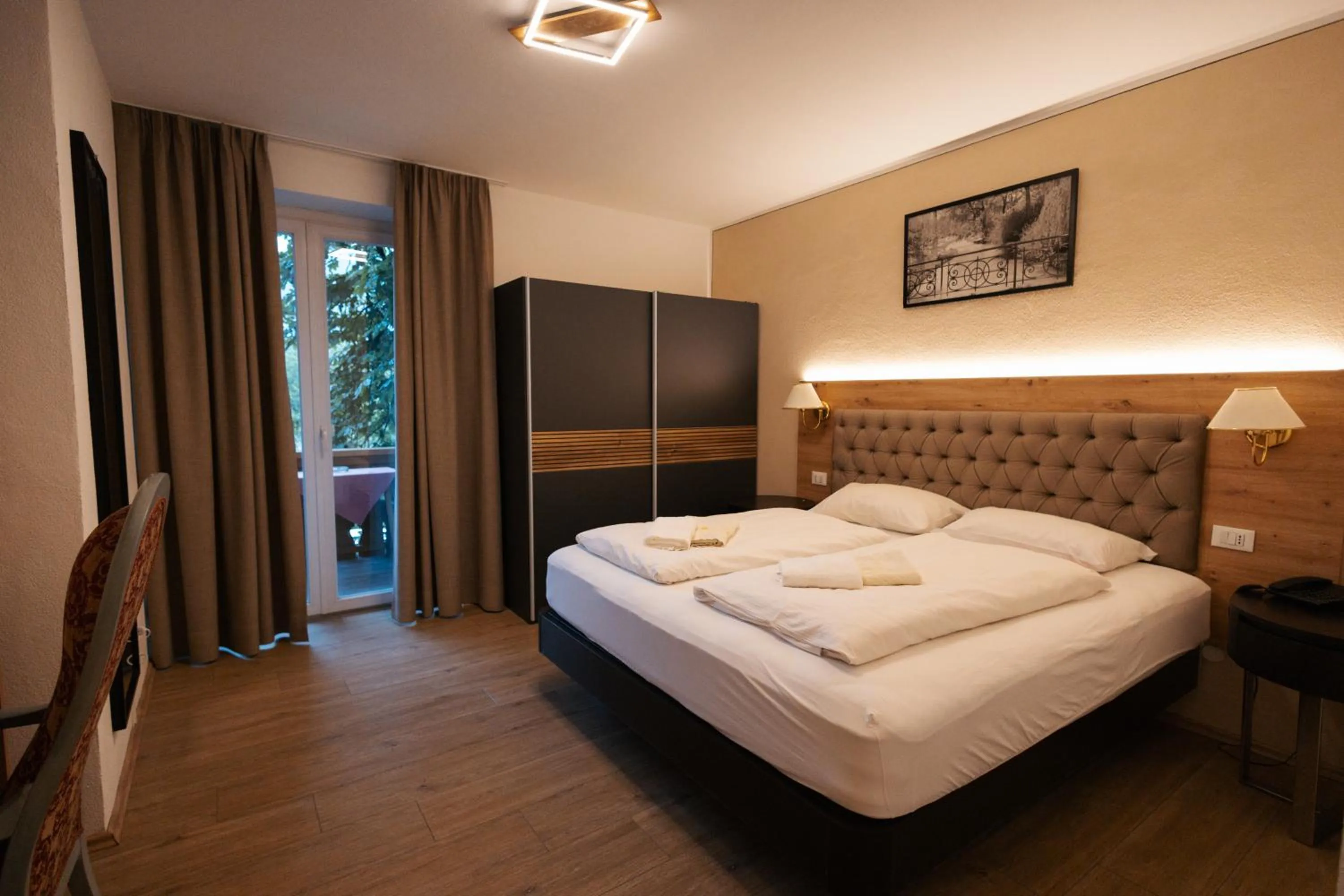 Bed in Hotel Marlingerhof