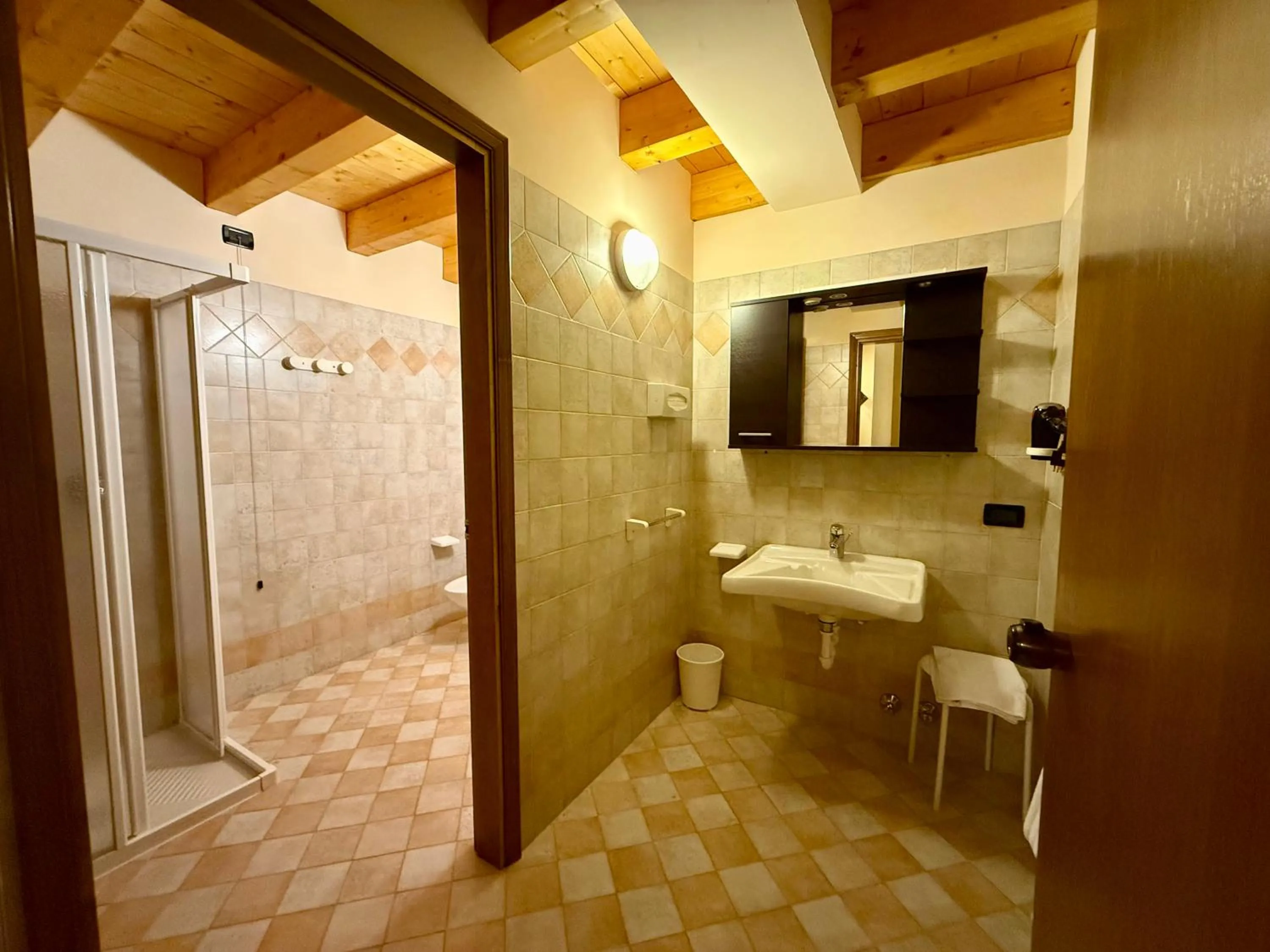 Shower in B&B La Montanara