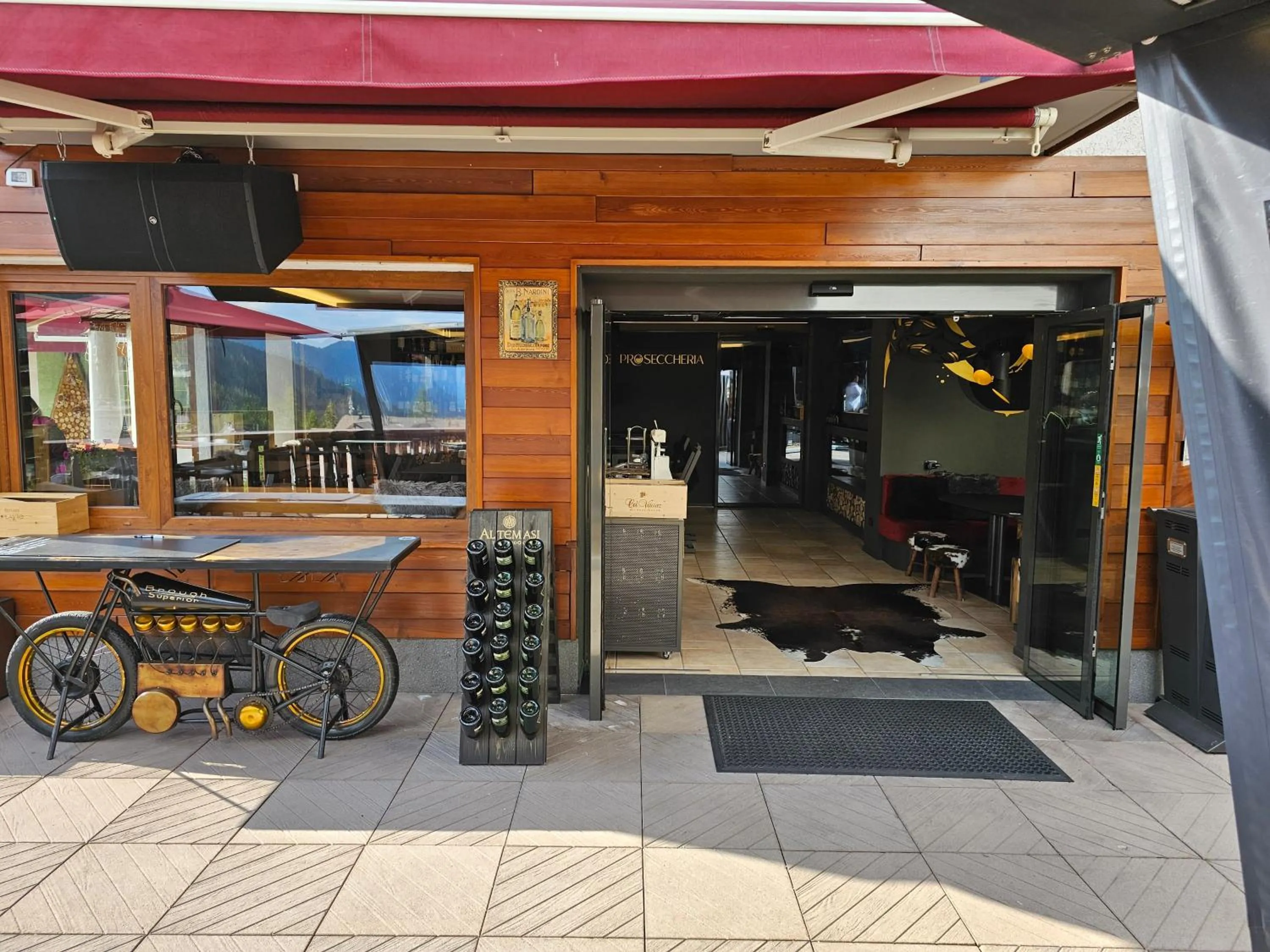 Restaurant/places to eat in B&B La Montanara